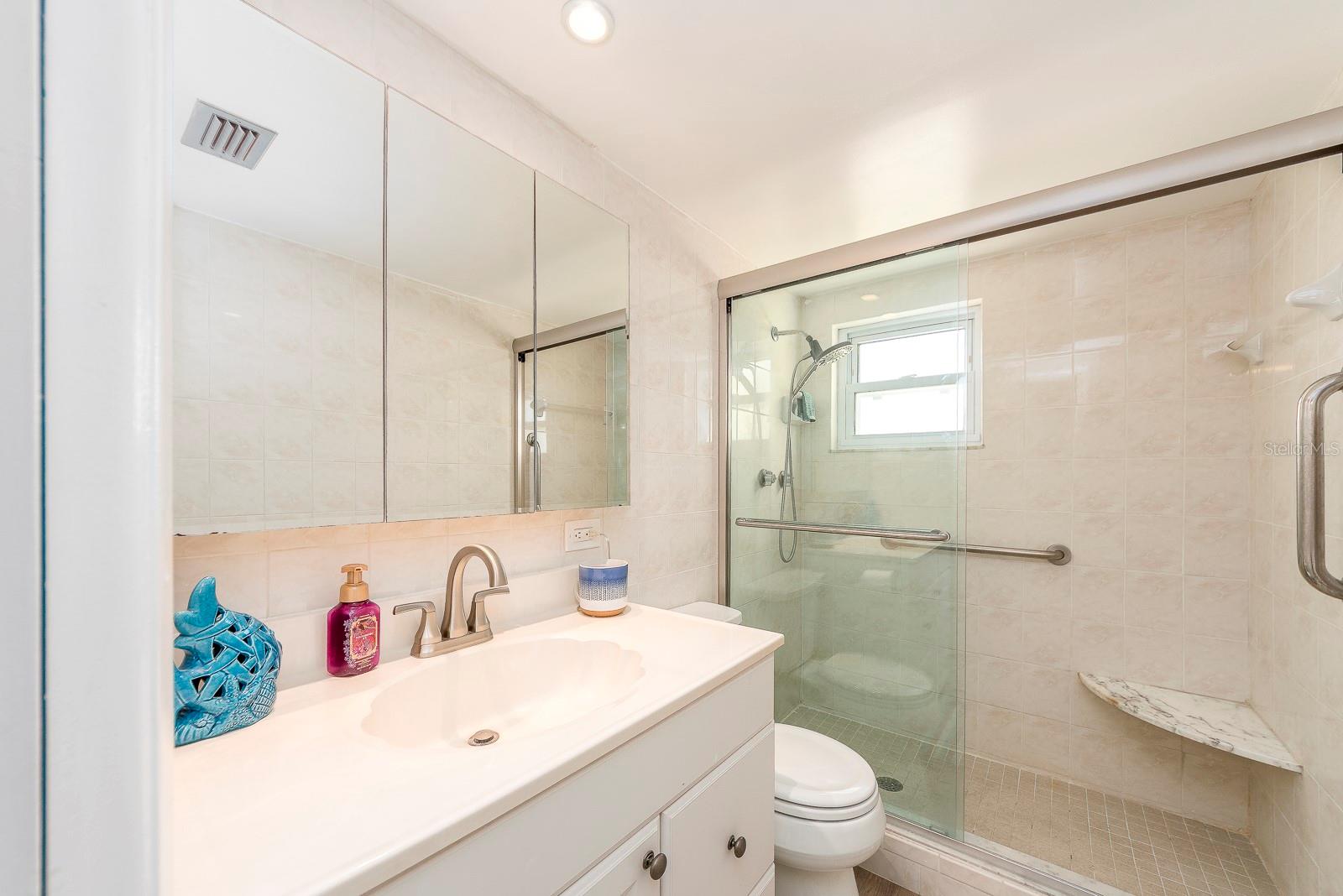 4650 COVE CIR #207, ST PETERSBURG, FL, 33708