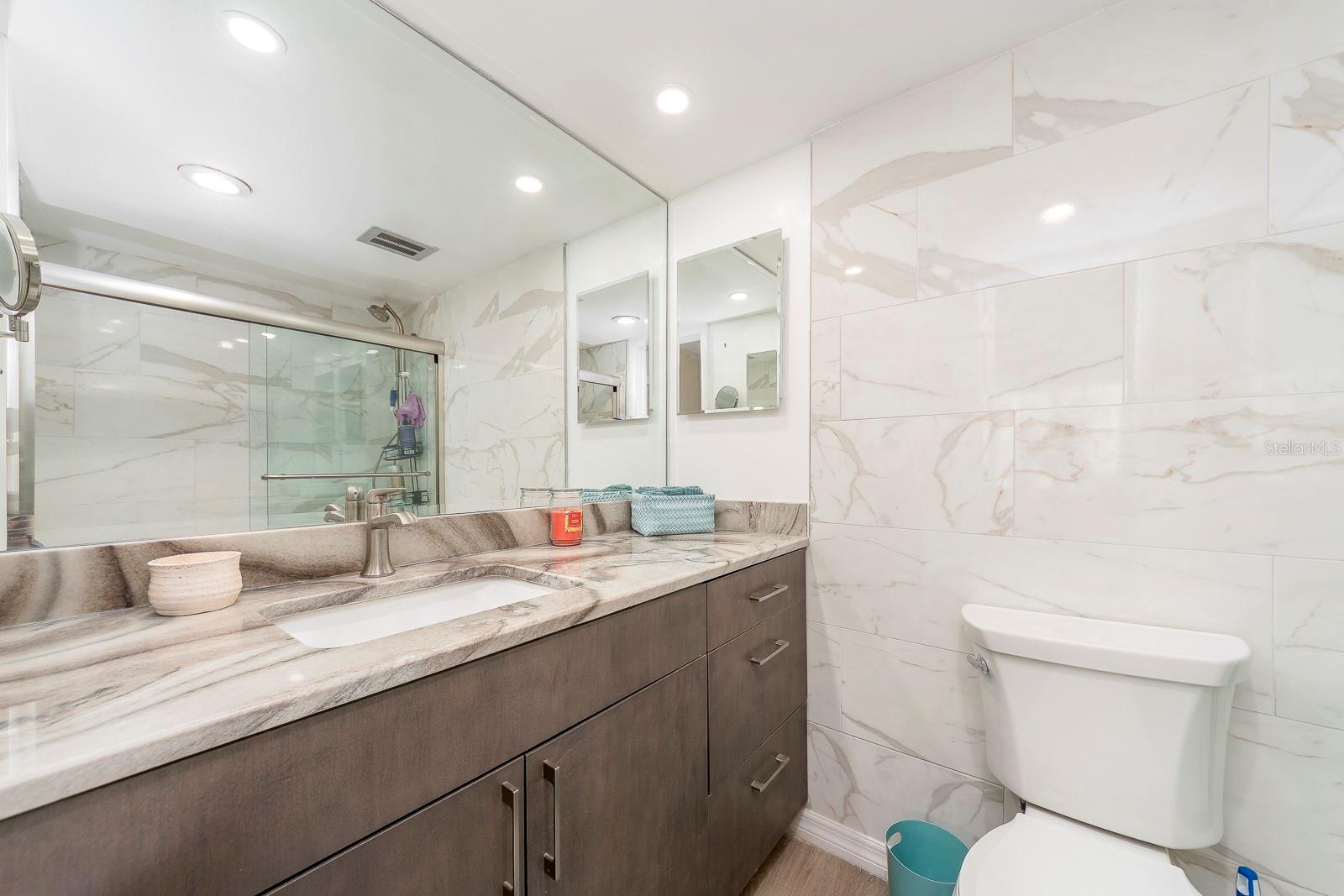 4650 COVE CIR #207, ST PETERSBURG, FL, 33708