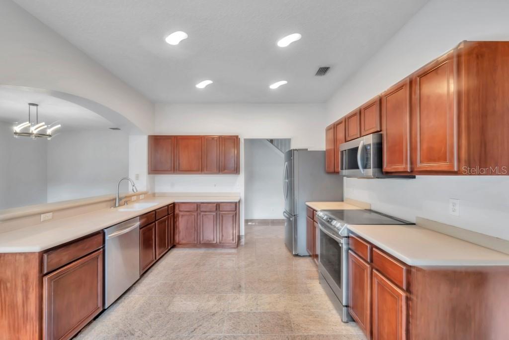 1542 MCCREA DR, LUTZ, FL, 33549