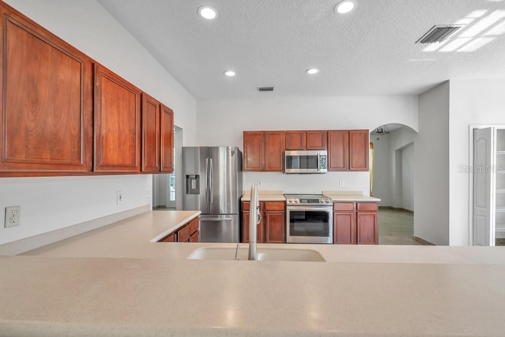 1542 MCCREA DR, LUTZ, FL, 33549