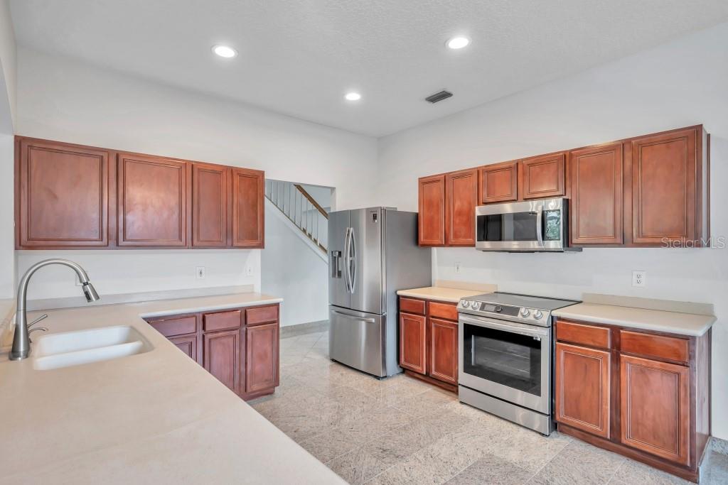 1542 MCCREA DR, LUTZ, FL, 33549