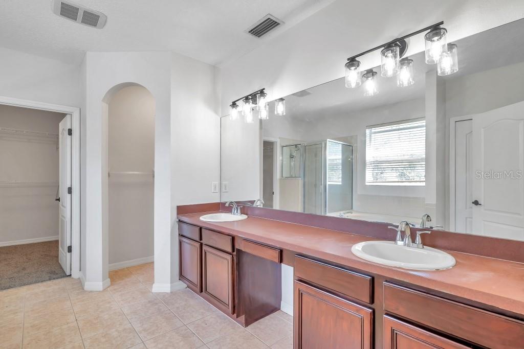 1542 MCCREA DR, LUTZ, FL, 33549