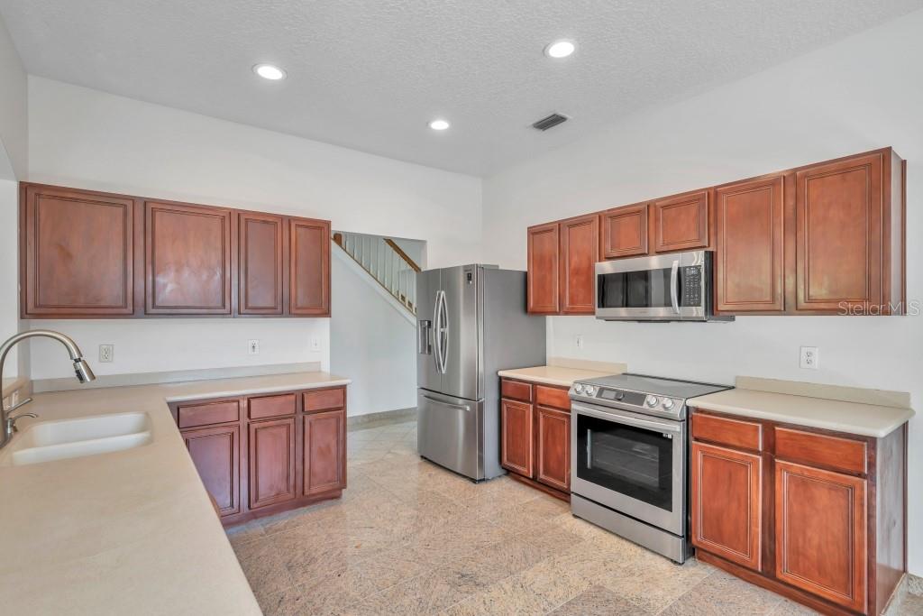 1542 MCCREA DR, LUTZ, FL, 33549