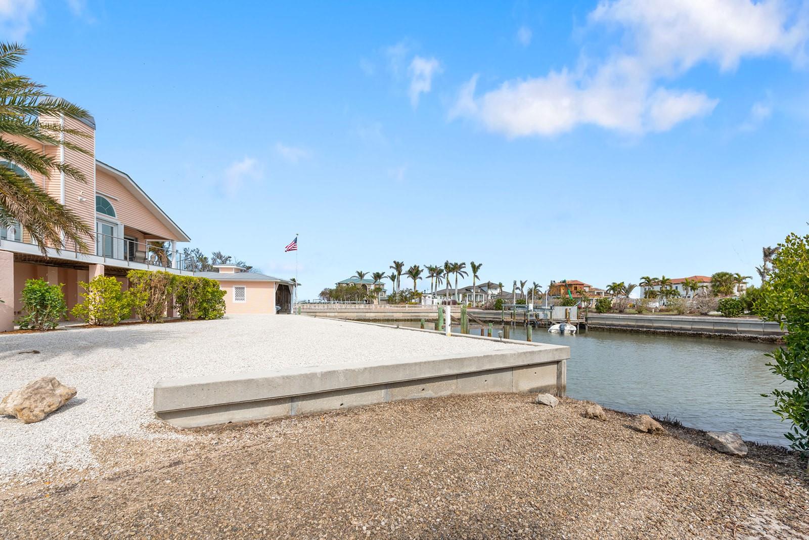 2805 N BEACH RD #B, ENGLEWOOD, FL, 34223