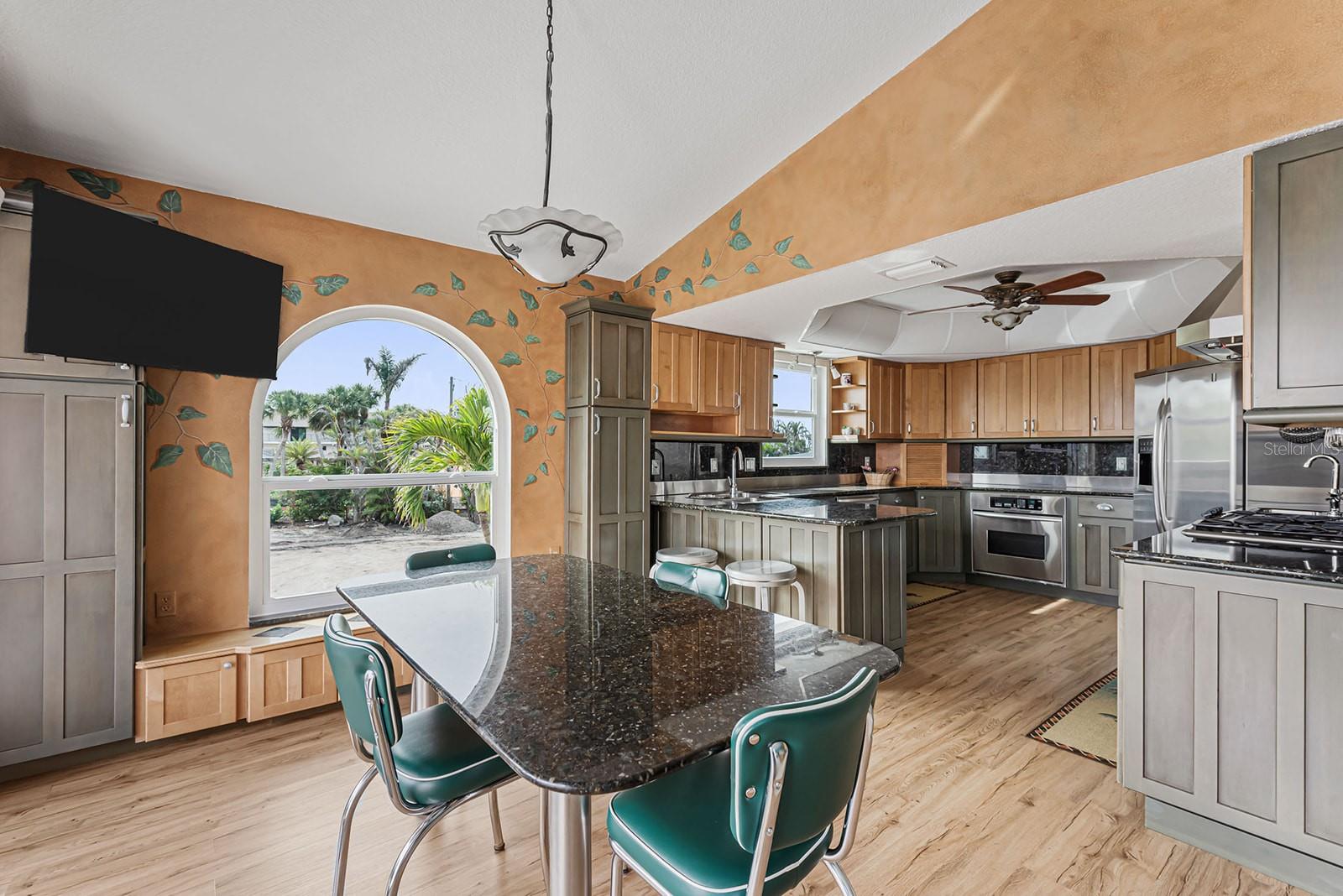 2805 N BEACH RD #B, ENGLEWOOD, FL, 34223
