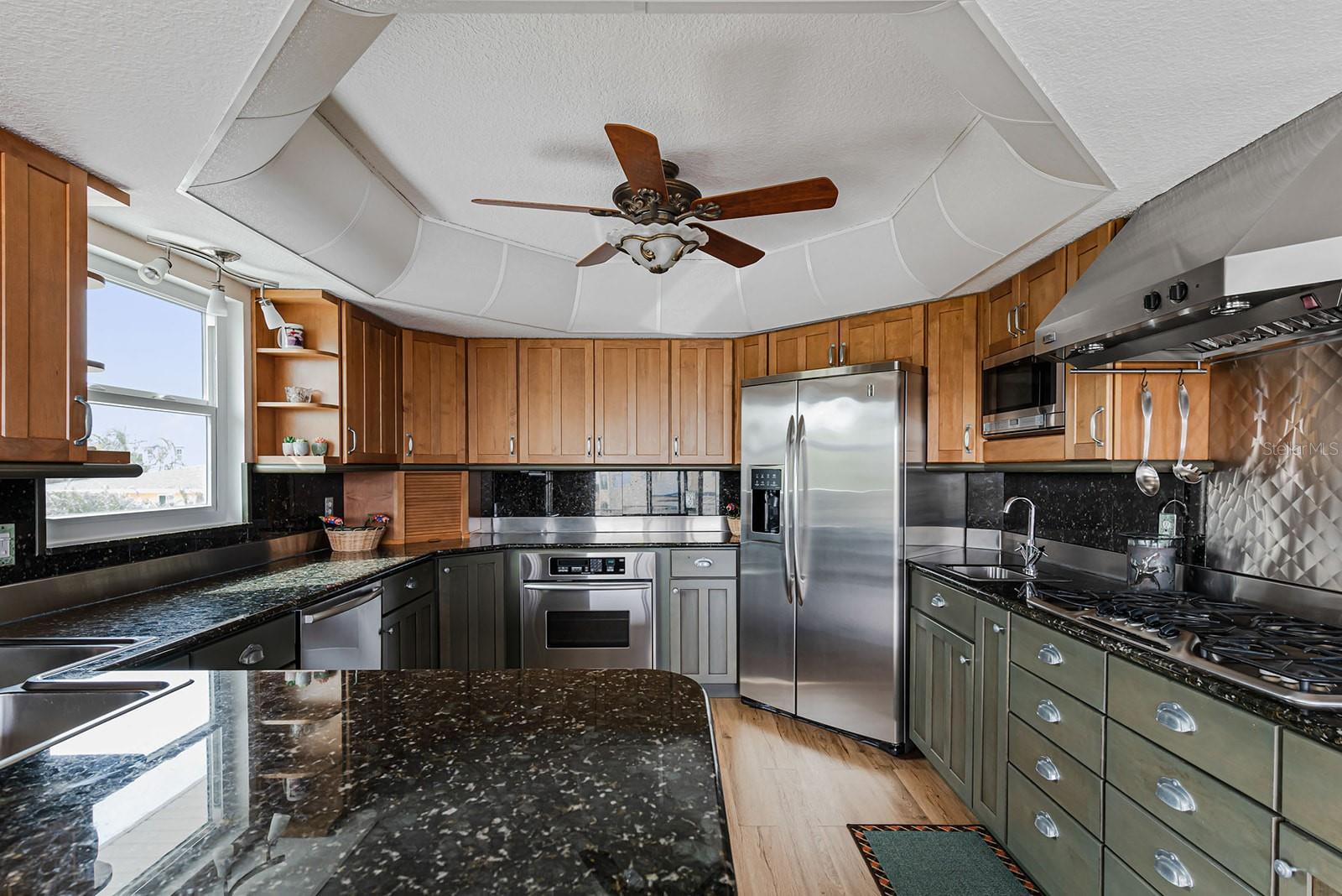 2805 N BEACH RD #B, ENGLEWOOD, FL, 34223