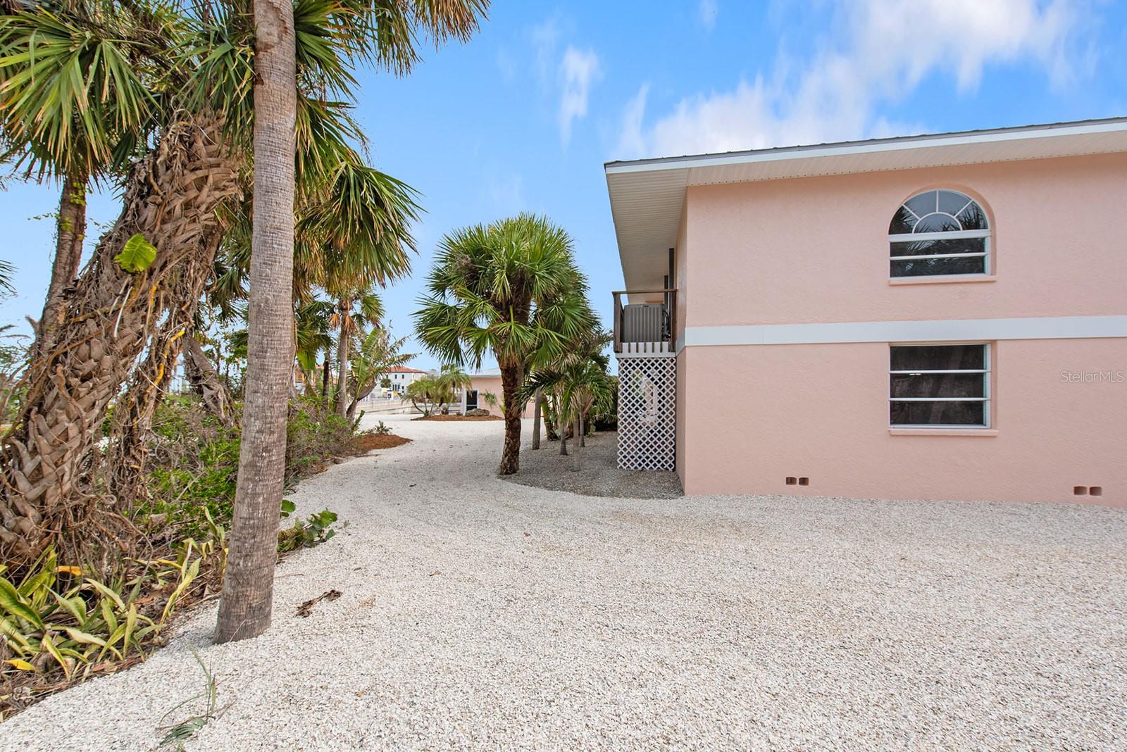 2805 N BEACH RD #B, ENGLEWOOD, FL, 34223