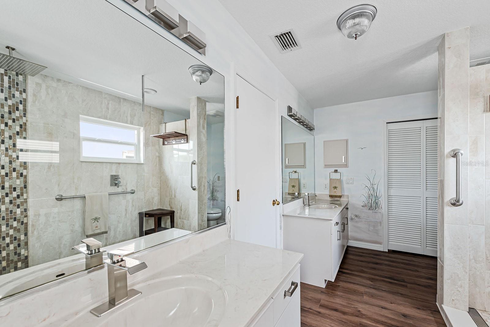2805 N BEACH RD #B, ENGLEWOOD, FL, 34223