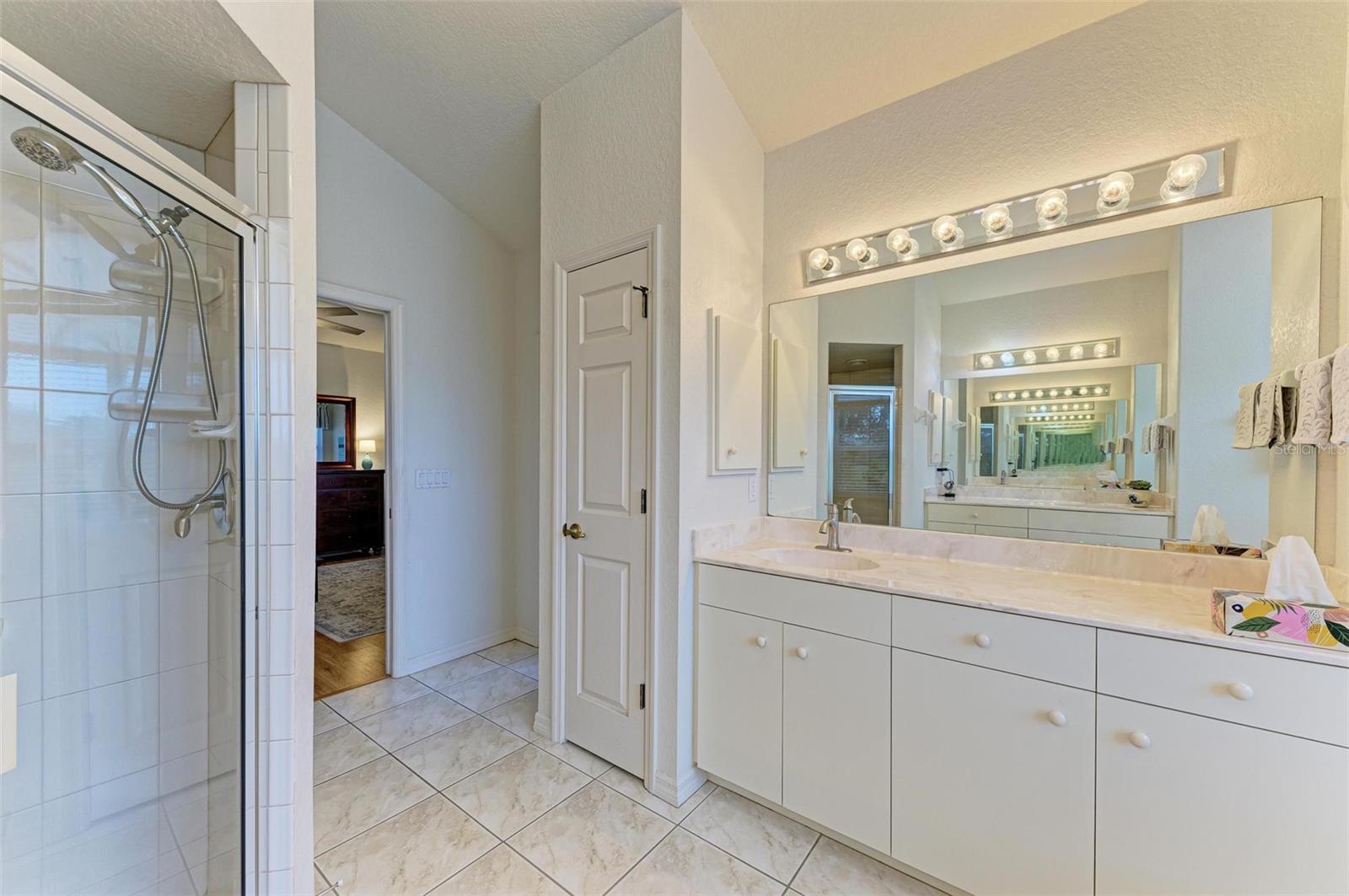 232 VENICE PALMS BLVD, VENICE, FL, 34292