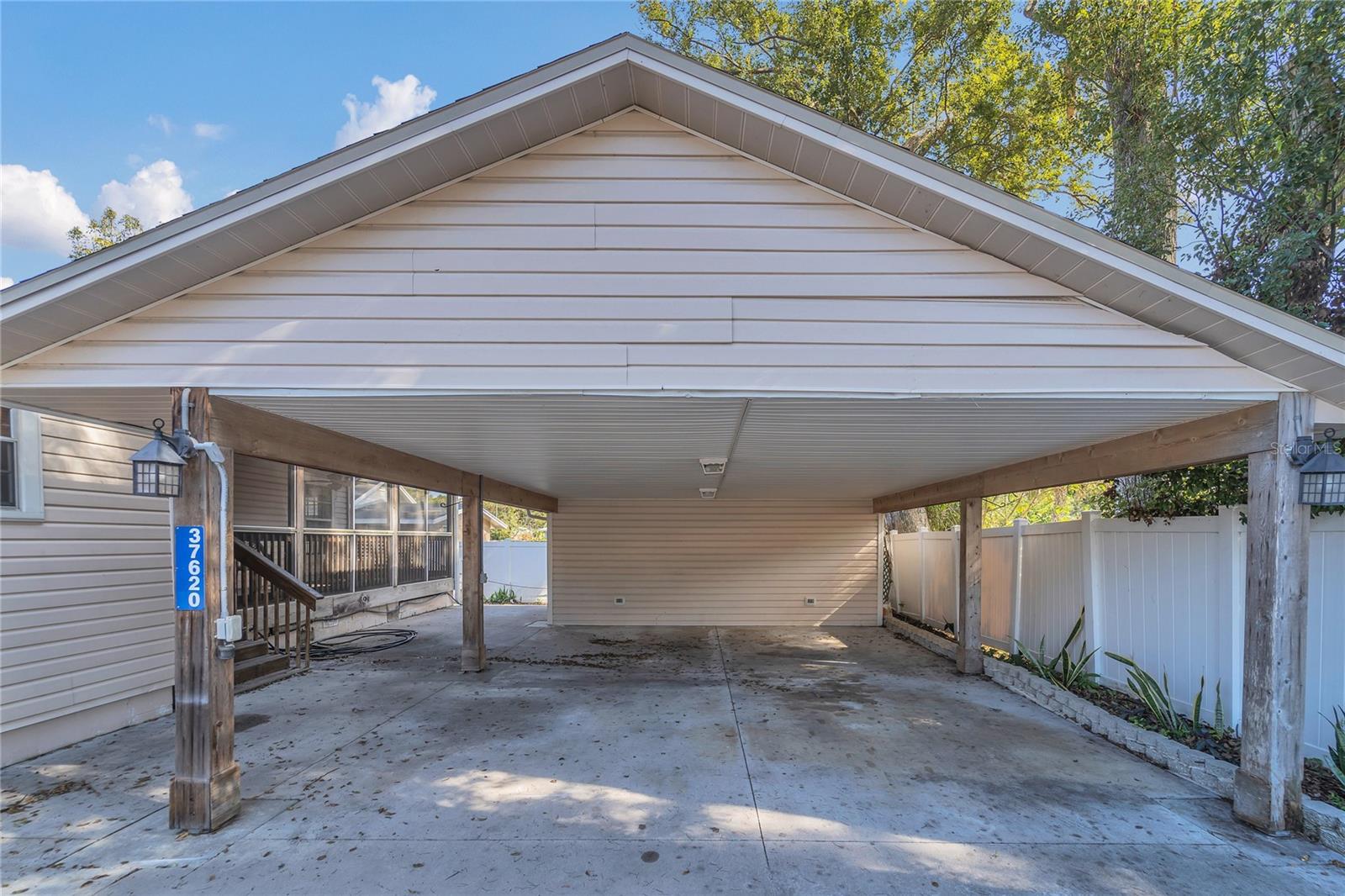 37620 HOWARD AVE, DADE CITY, FL, 33525