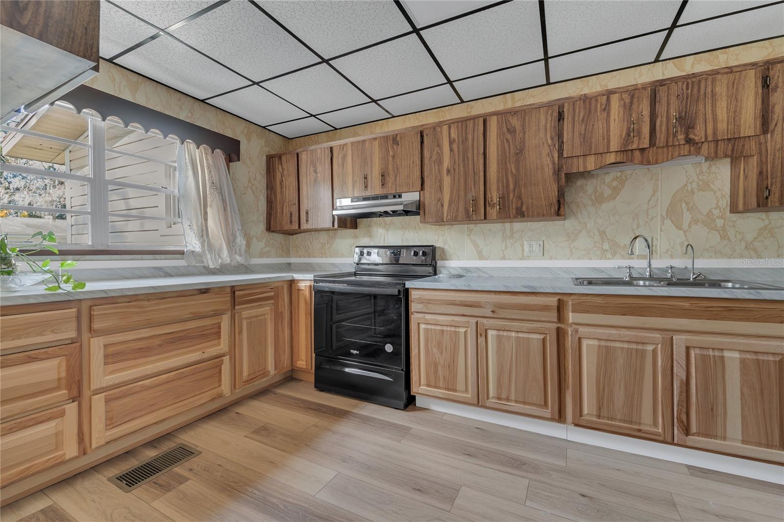 37620 HOWARD AVE, DADE CITY, FL, 33525