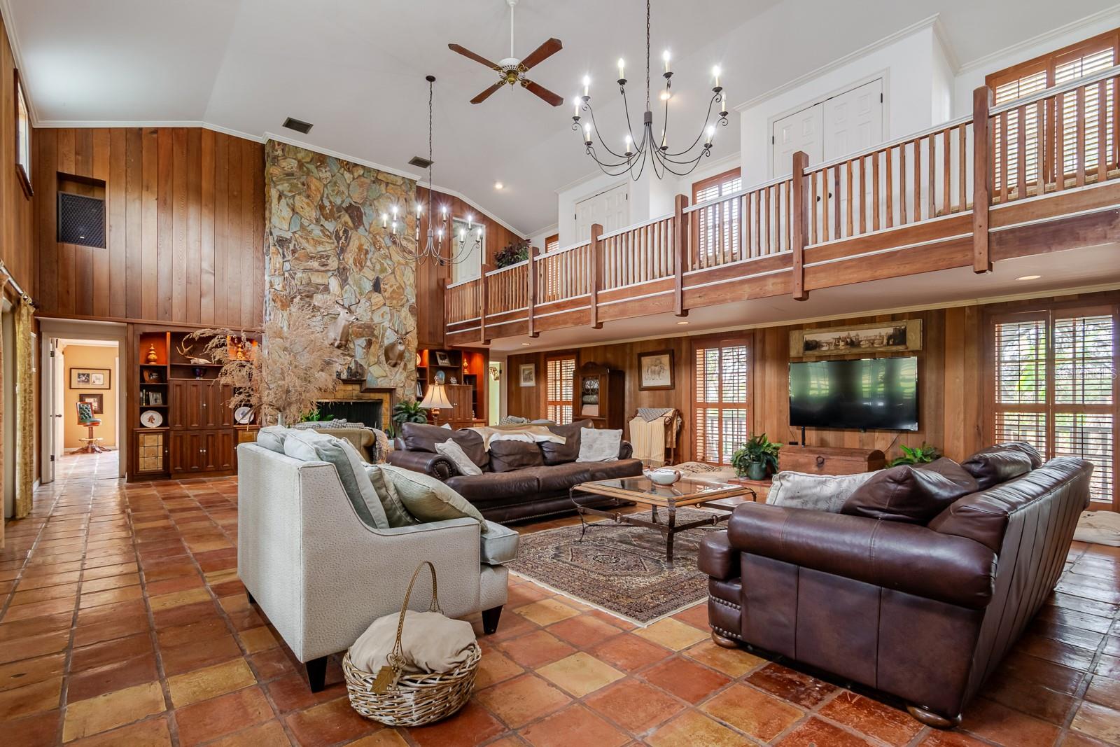 18029 LAKE REFLECTIONS BLVD, LUTZ, FL, 33558