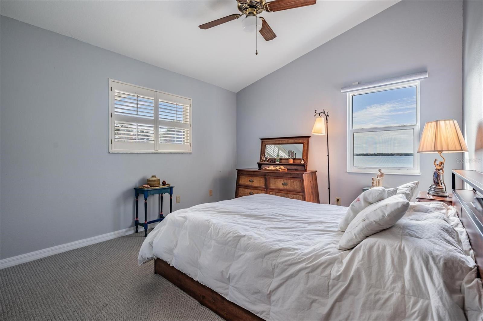 314 SHORE DR E, OLDSMAR, FL, 34677