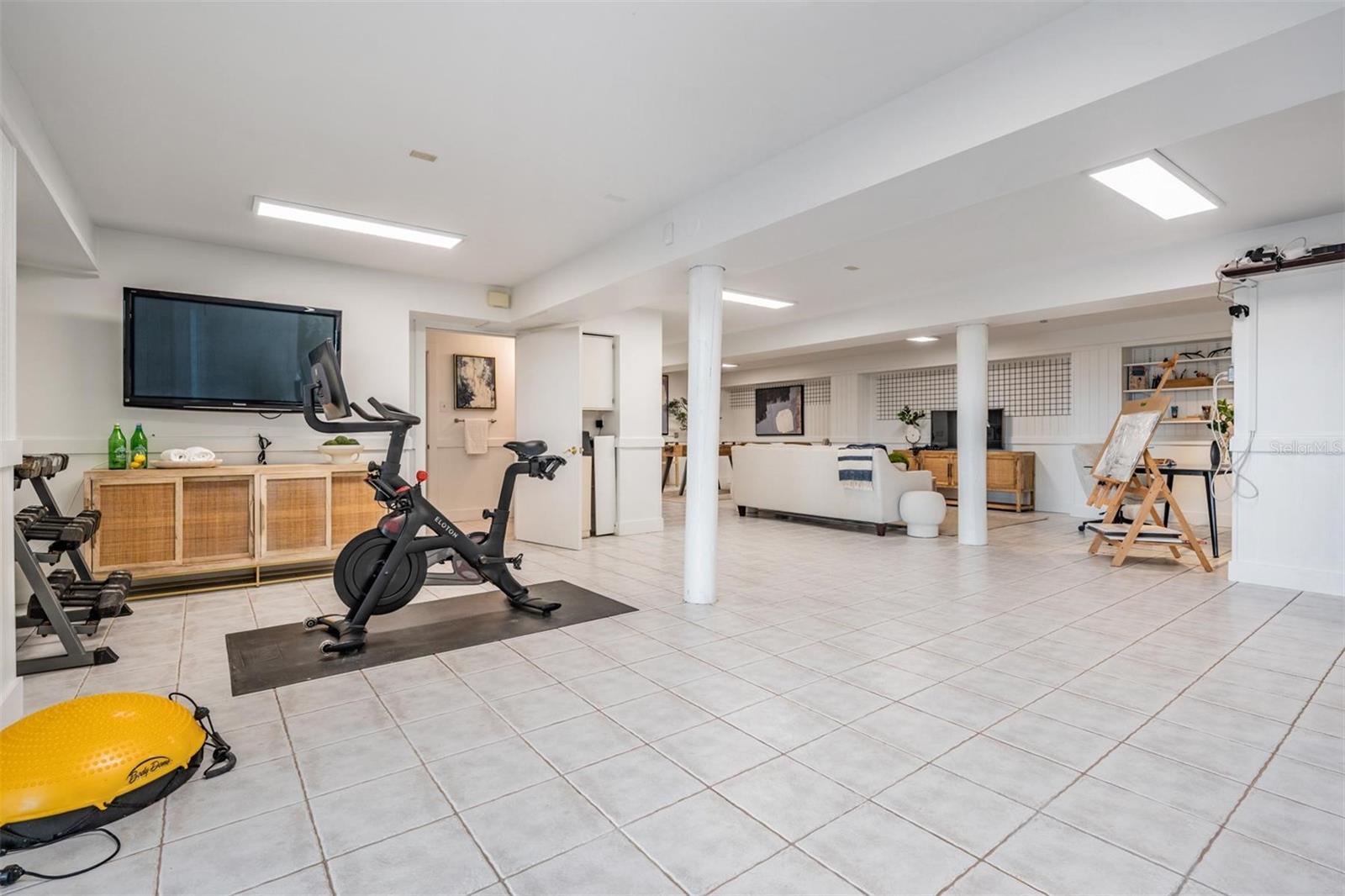 314 SHORE DR E, OLDSMAR, FL, 34677