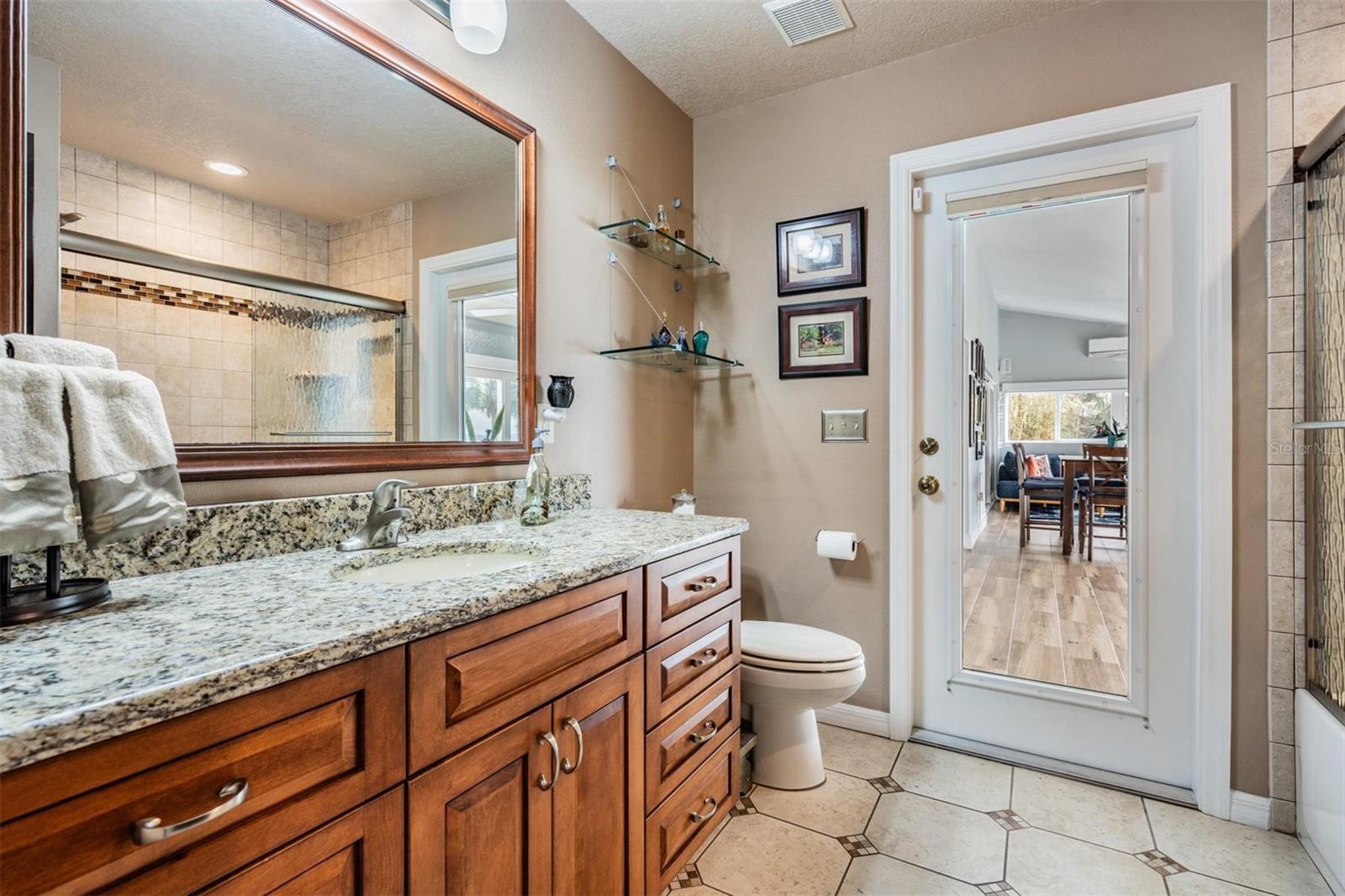 314 SHORE DR E, OLDSMAR, FL, 34677
