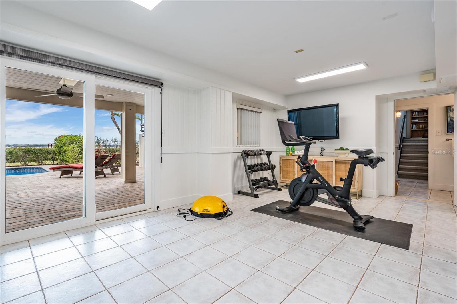 314 SHORE DR E, OLDSMAR, FL, 34677