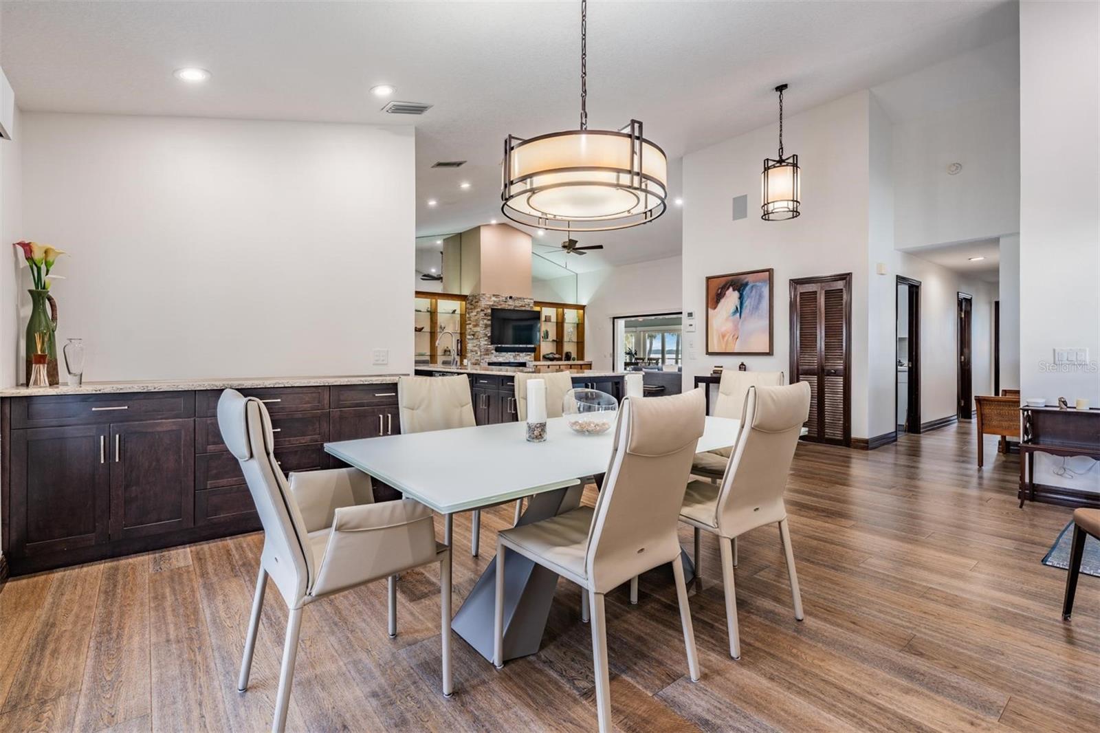 314 SHORE DR E, OLDSMAR, FL, 34677