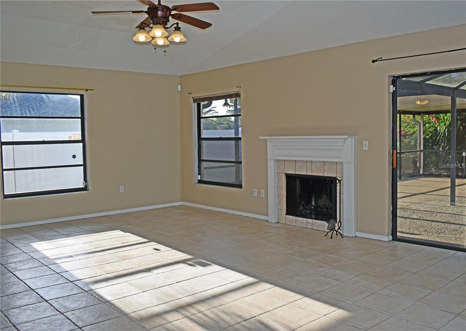4144 ROLLING SPRINGS DR, TAMPA, FL, 33624