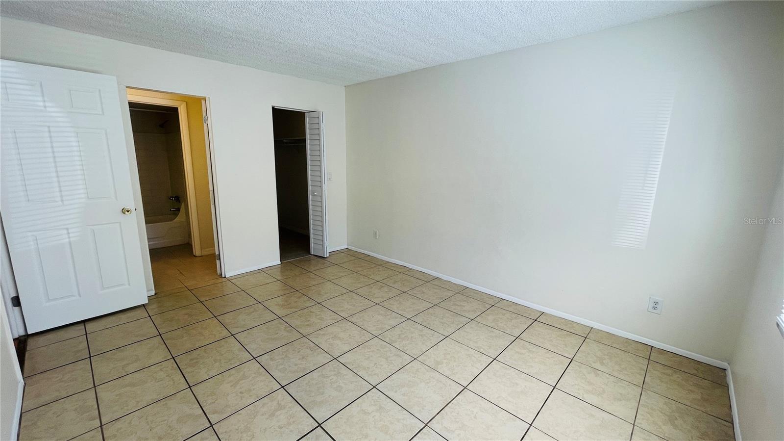 5504 POKEWEED CT #154, TAMPA, FL, 33617