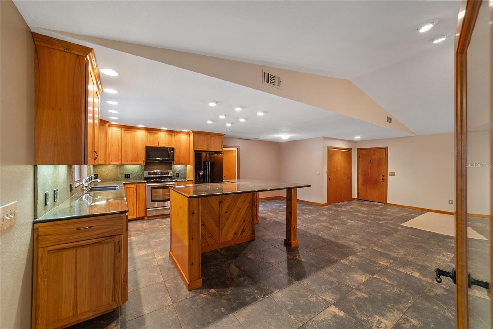 10096 S RIVIERA PT, HOMOSASSA, FL, 34448