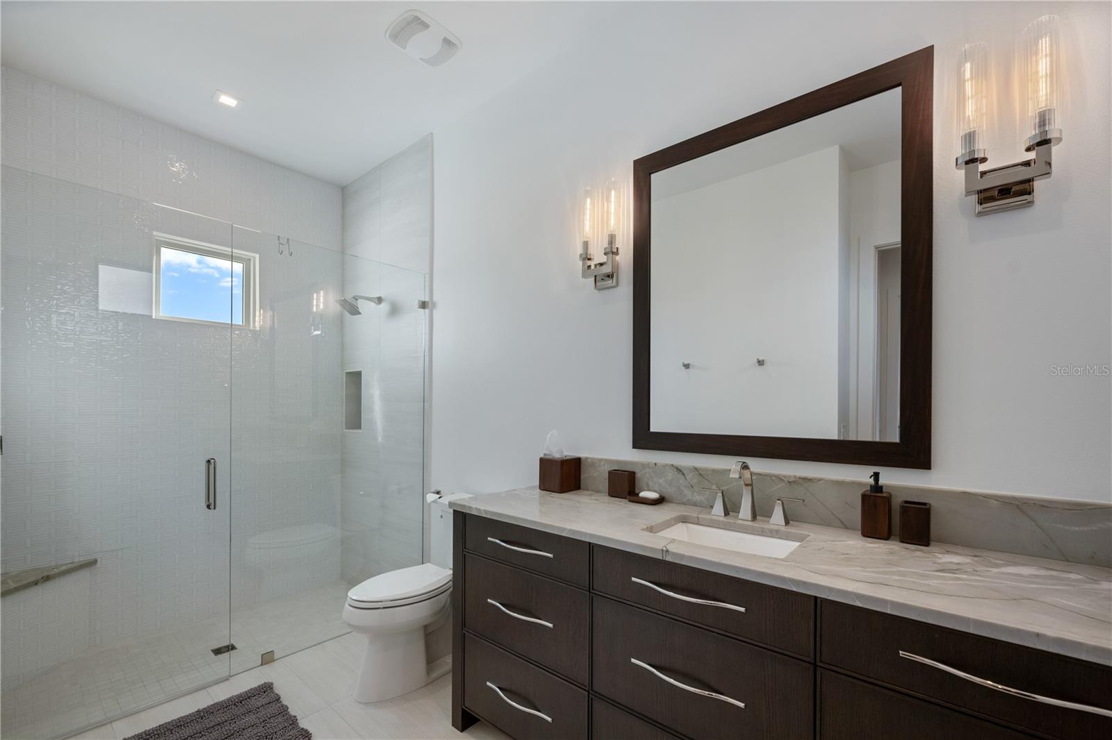 9122 BAY POINT DR, ORLANDO, FL, 32819