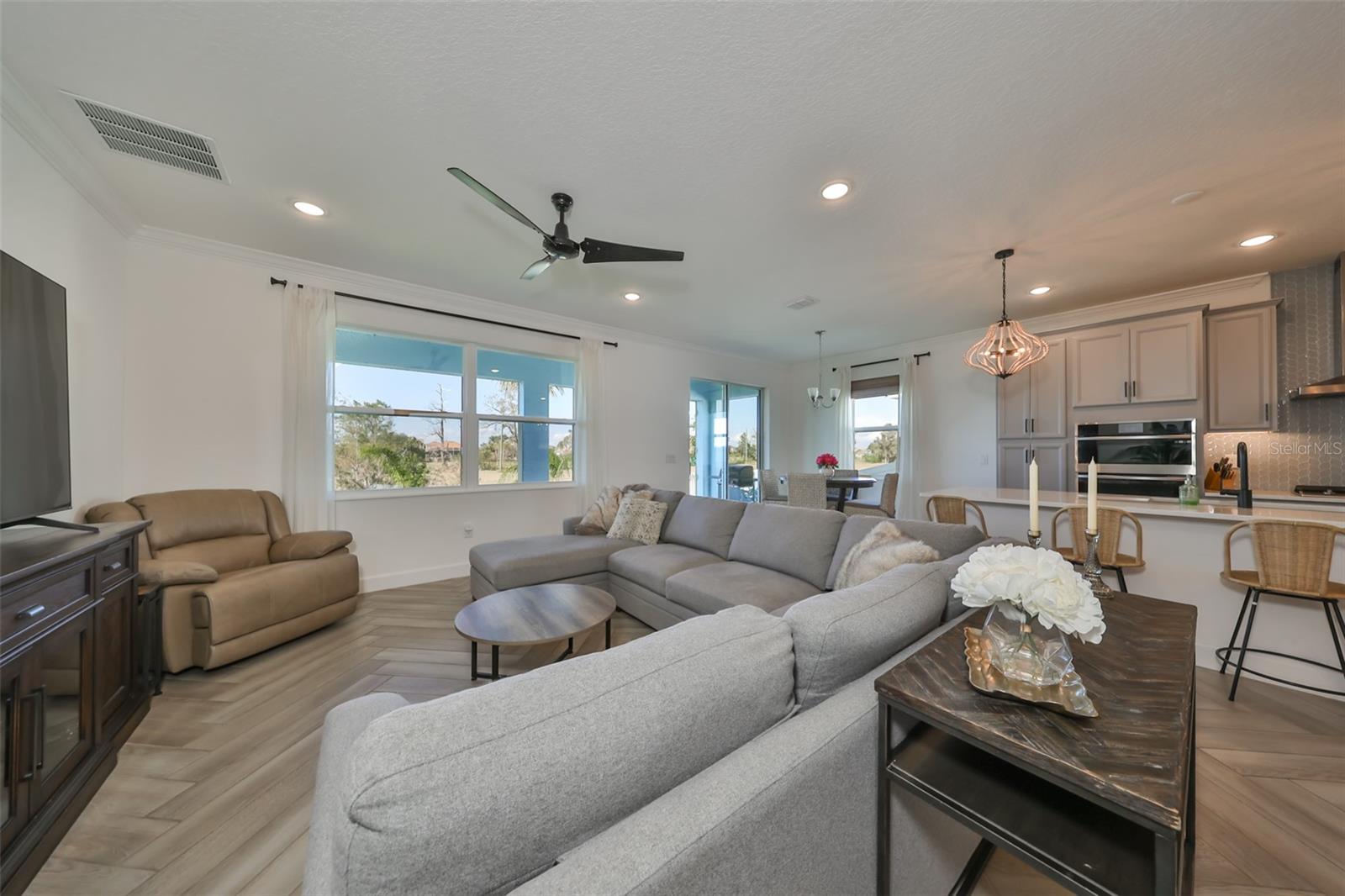 935 SIGNET DR, APOLLO BEACH, FL, 33572