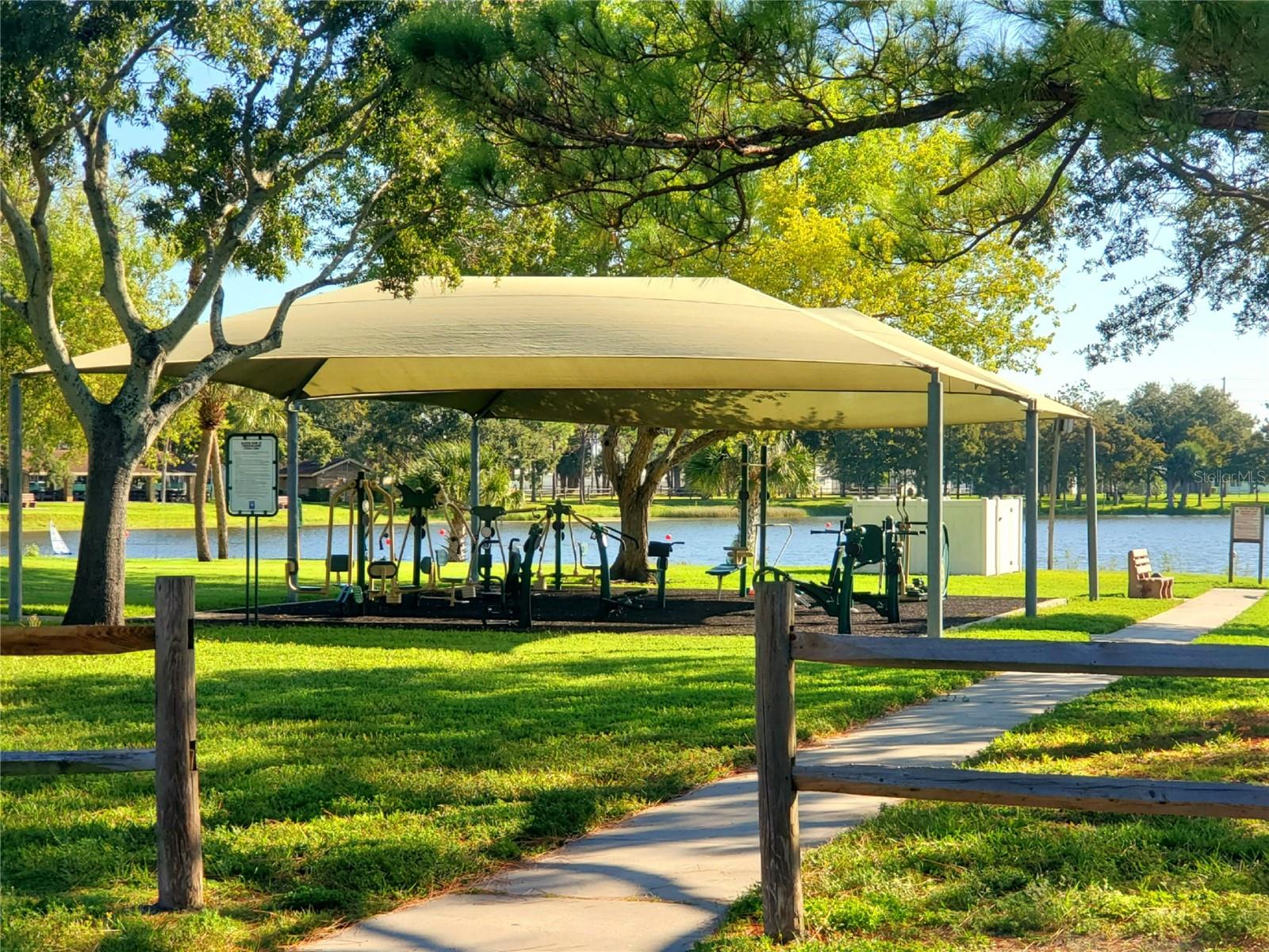 4498 LAKE BLVD, CLEARWATER, FL, 33762