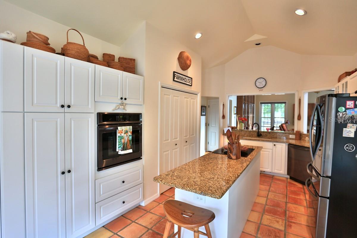 2756 COUNTY ROAD 204, OXFORD, FL, 34484