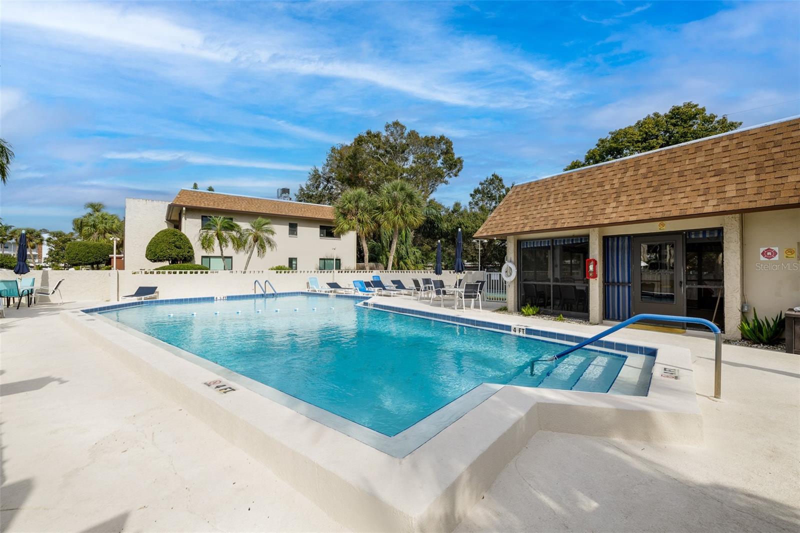 2750 E BAY DR #1E, LARGO, FL, 33771