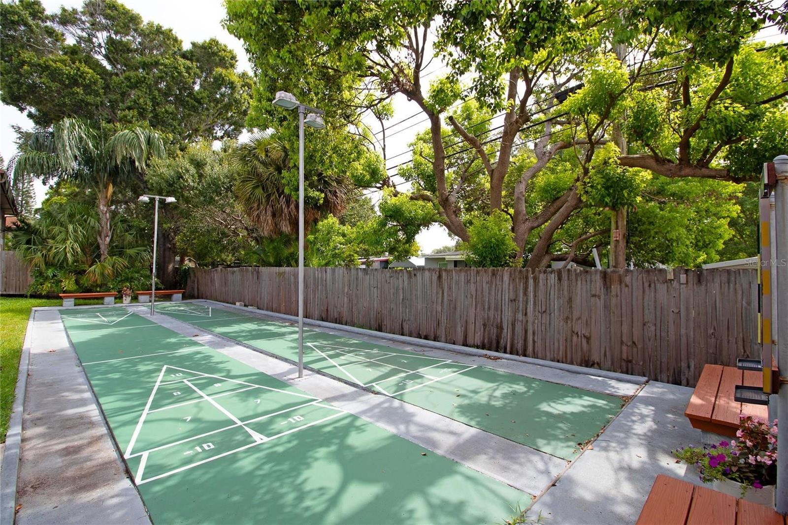 2750 E BAY DR #1E, LARGO, FL, 33771