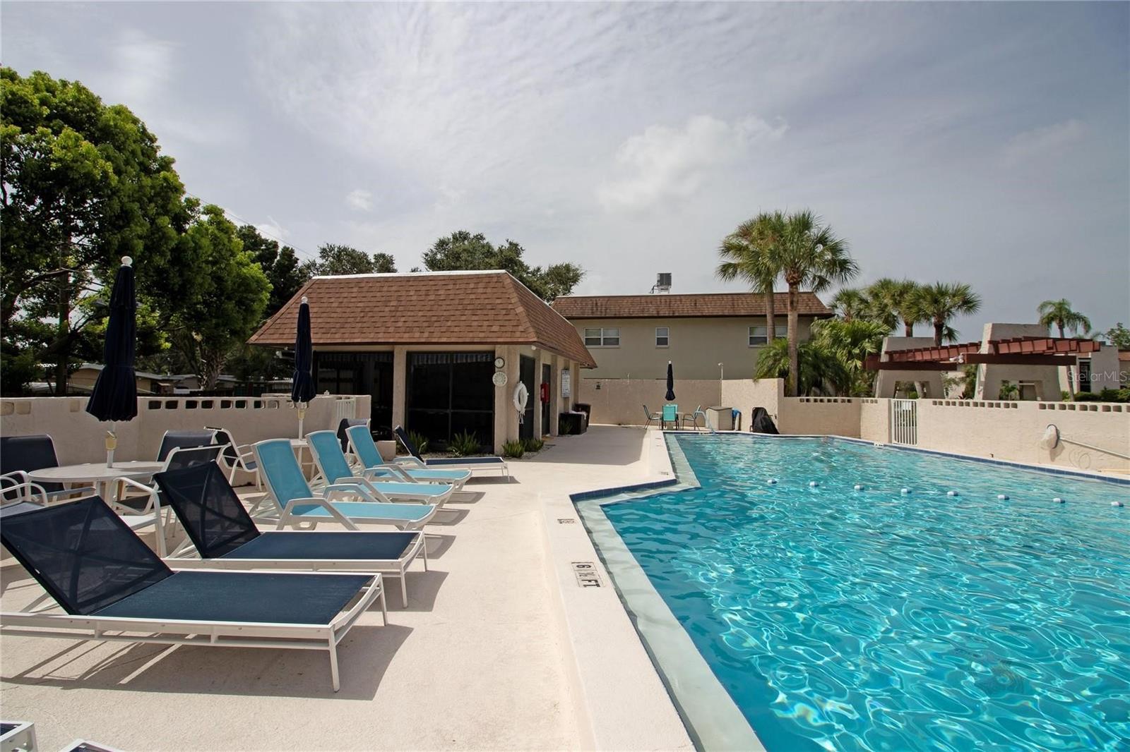2750 E BAY DR #1E, LARGO, FL, 33771