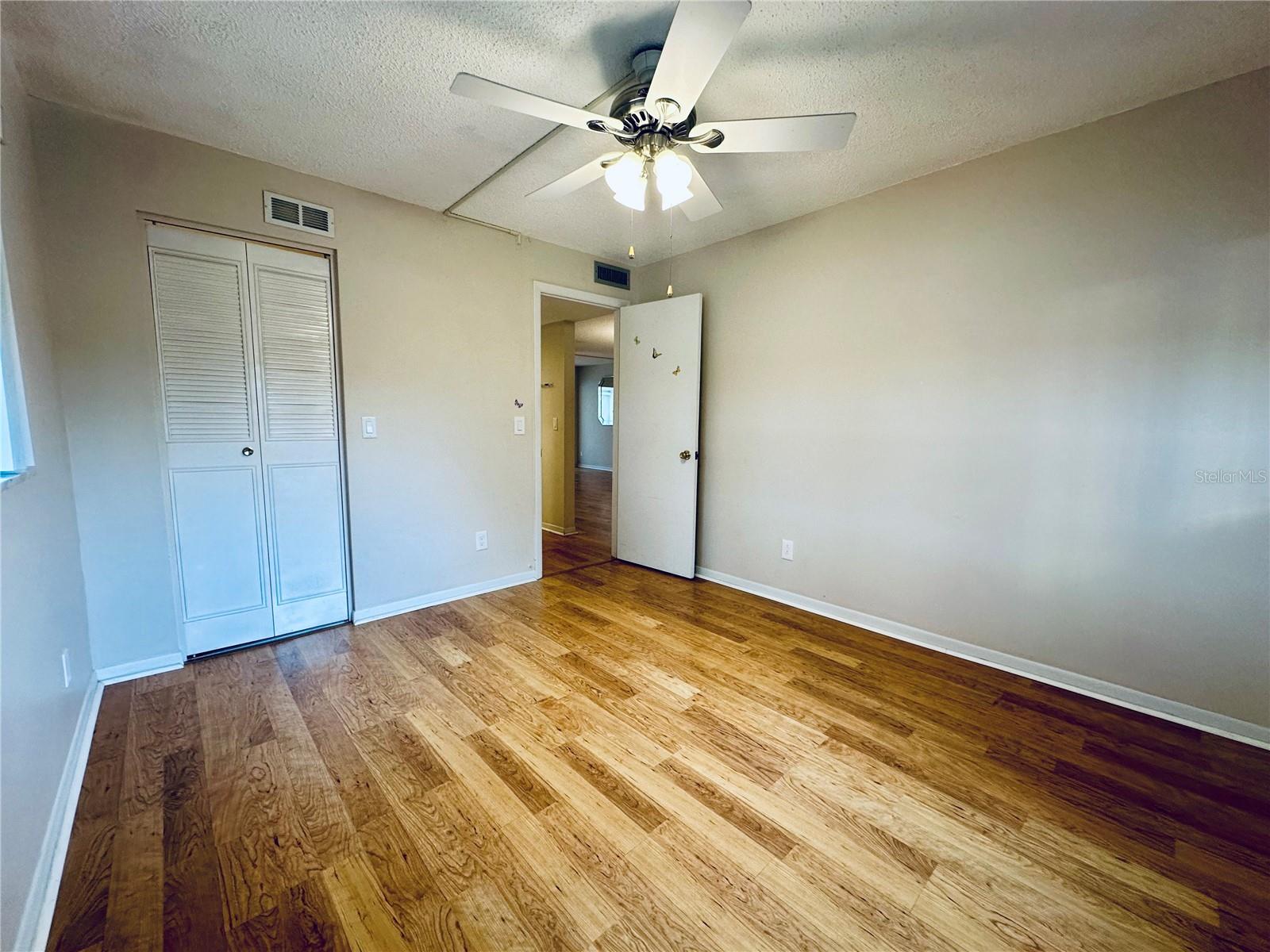 2750 E BAY DR #1E, LARGO, FL, 33771