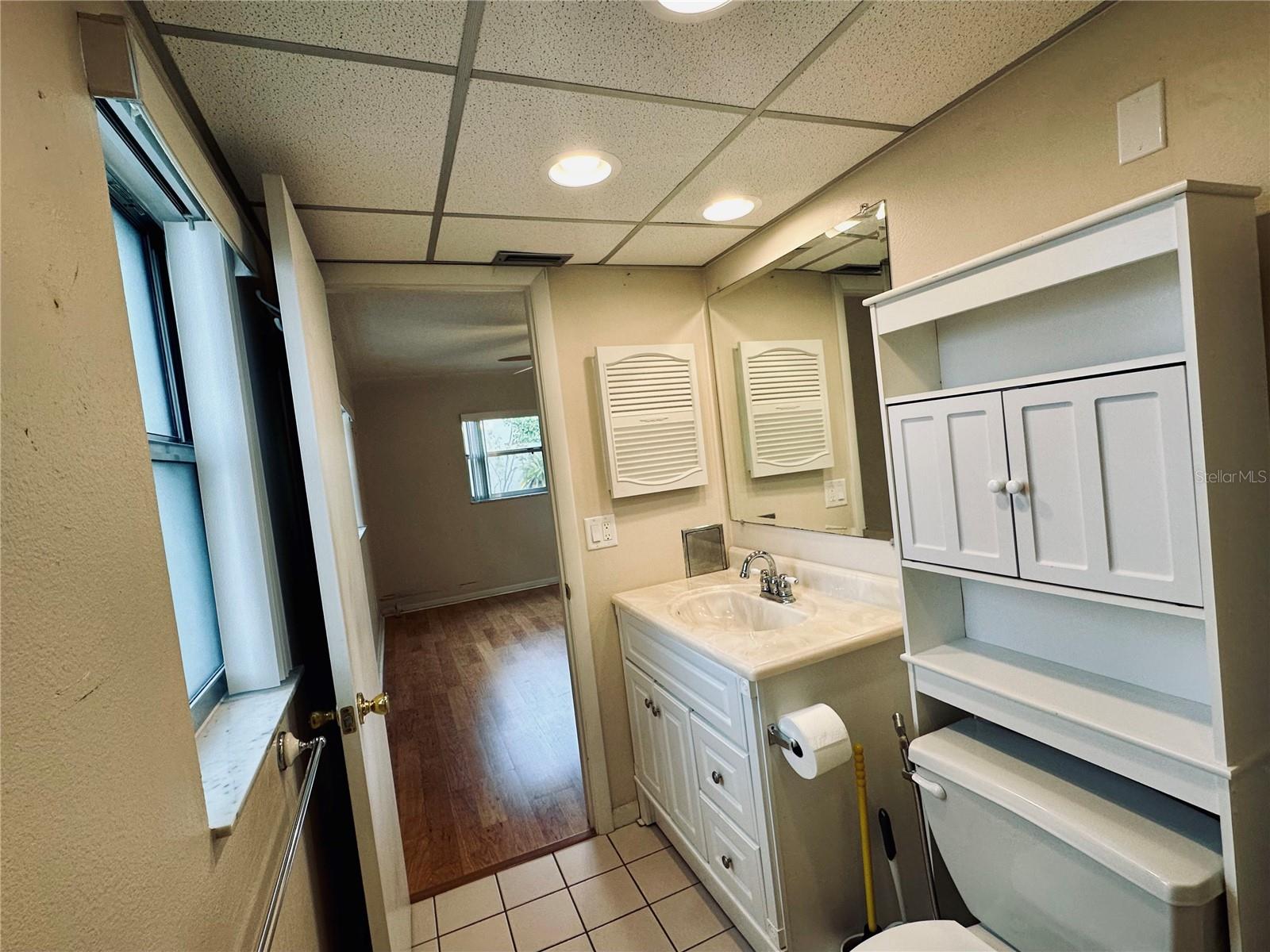2750 E BAY DR #1E, LARGO, FL, 33771
