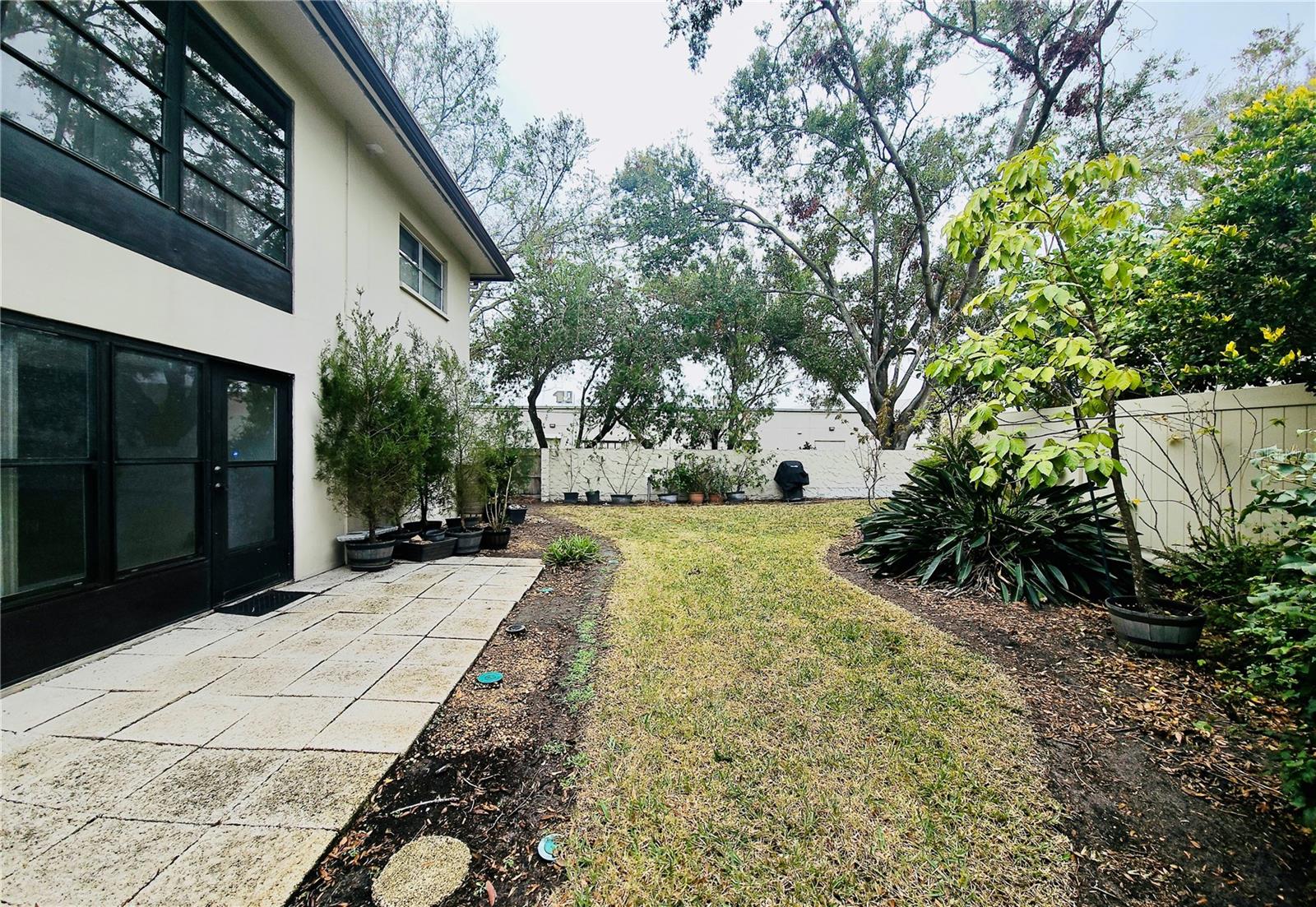 2750 E BAY DR #1E, LARGO, FL, 33771