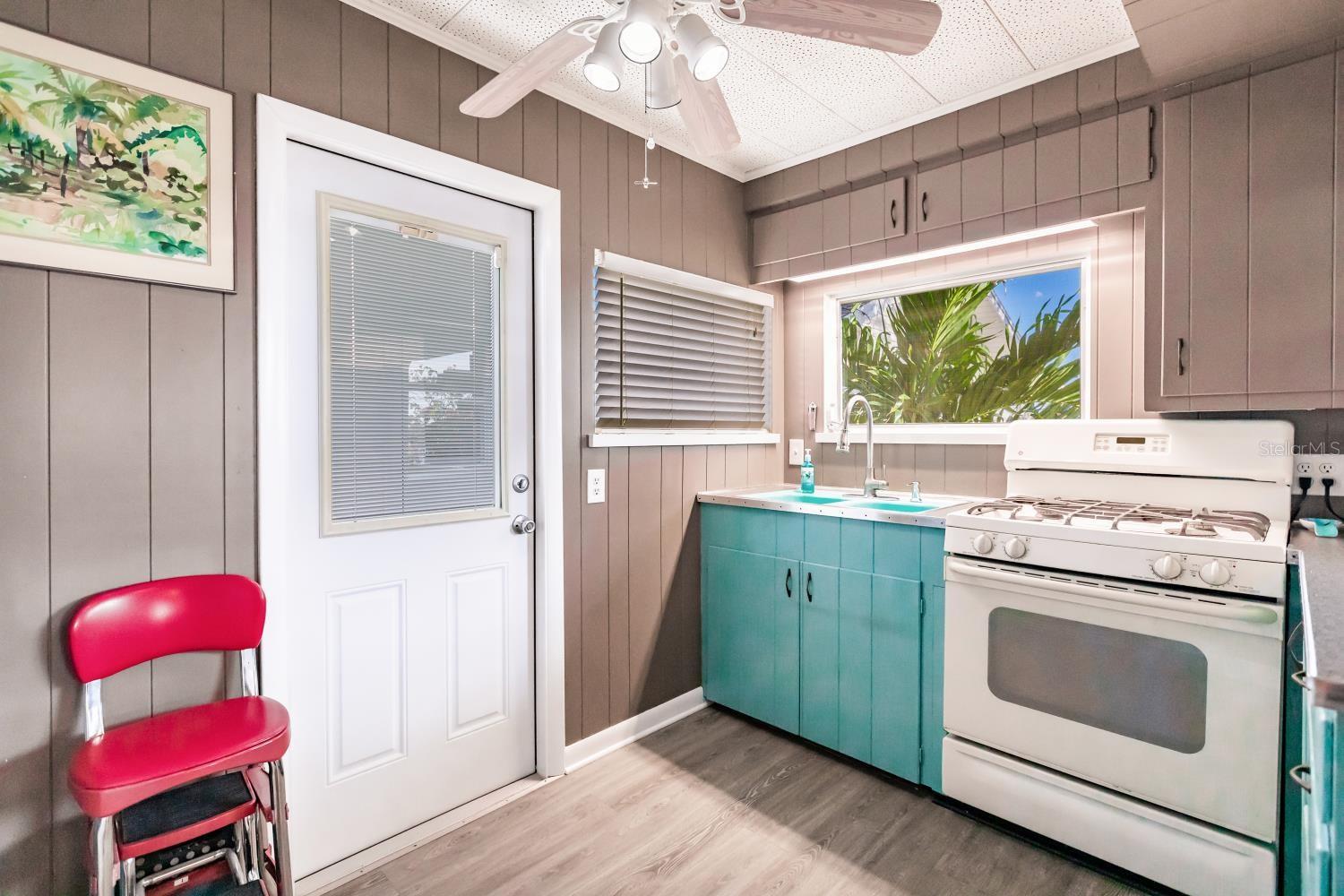 16 COLUMBIA ST, BRADENTON, FL, 34208