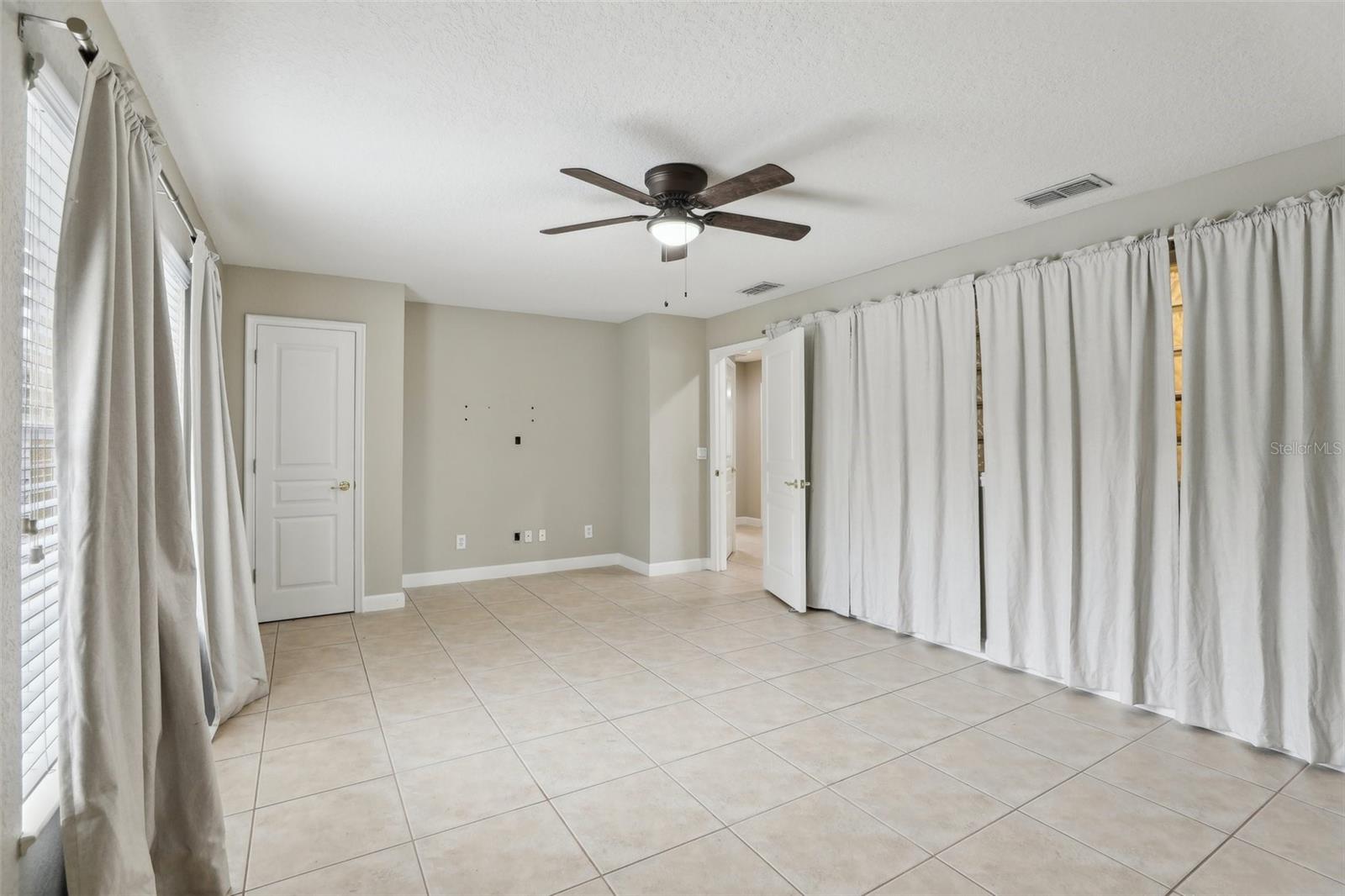 1395 LEGENDARY BLVD, CLERMONT, FL, 34711