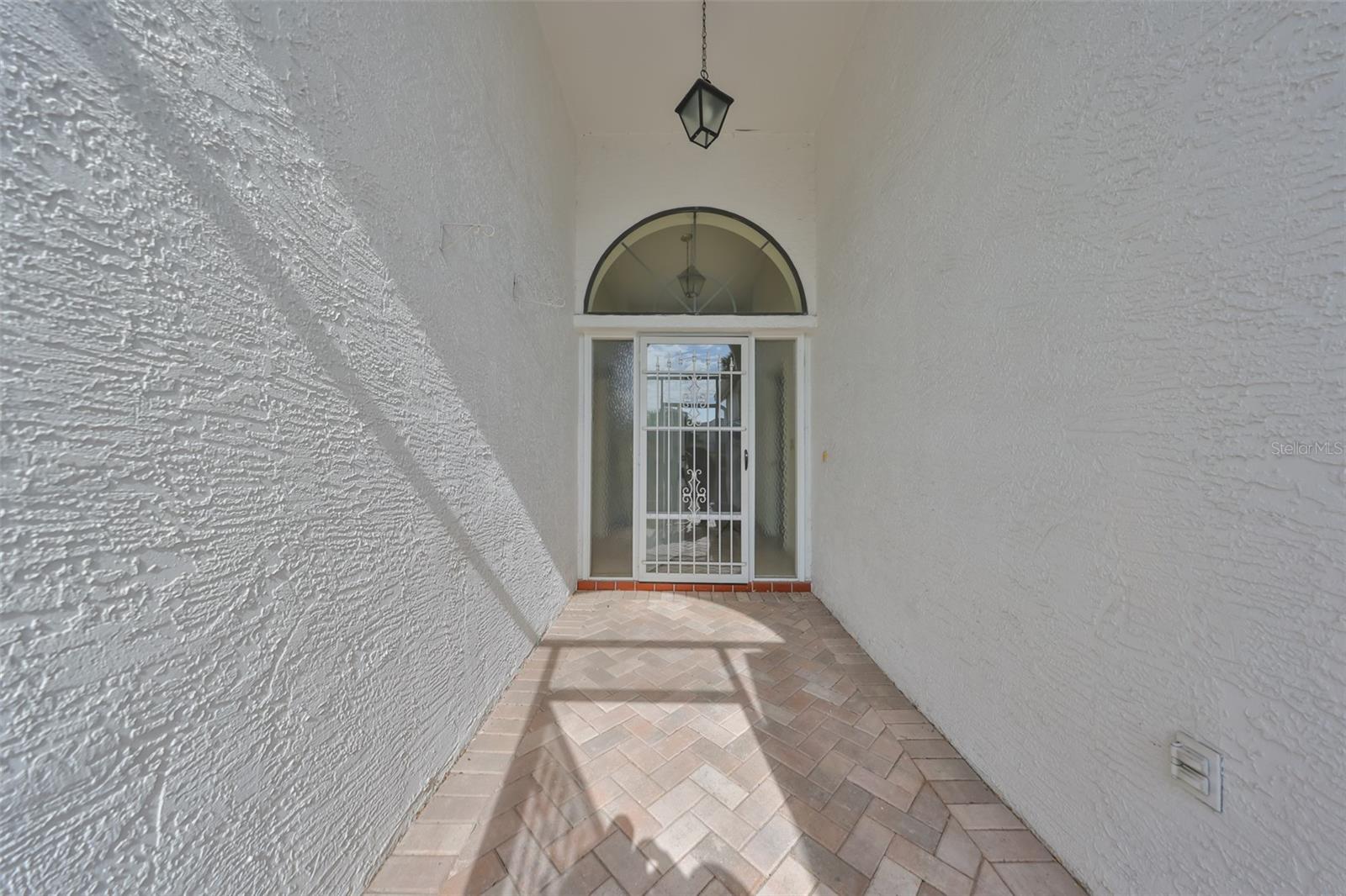 243 LINGER LN, SUN CITY CENTER, FL, 33573