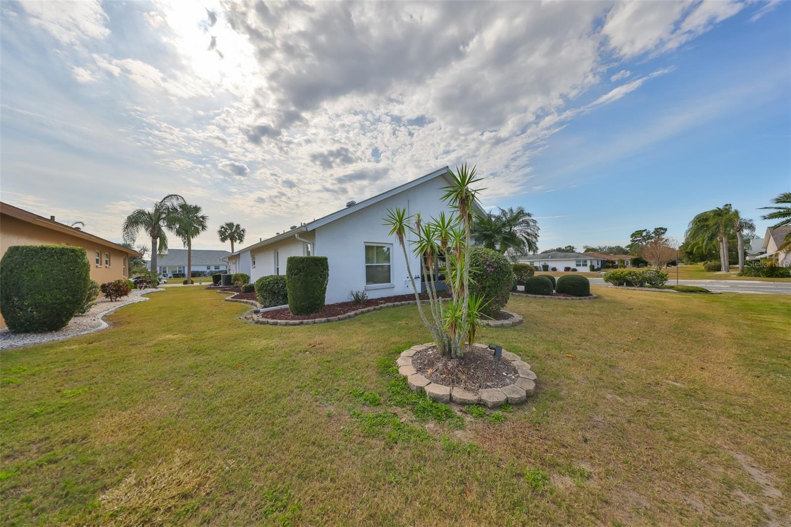 243 LINGER LN, SUN CITY CENTER, FL, 33573