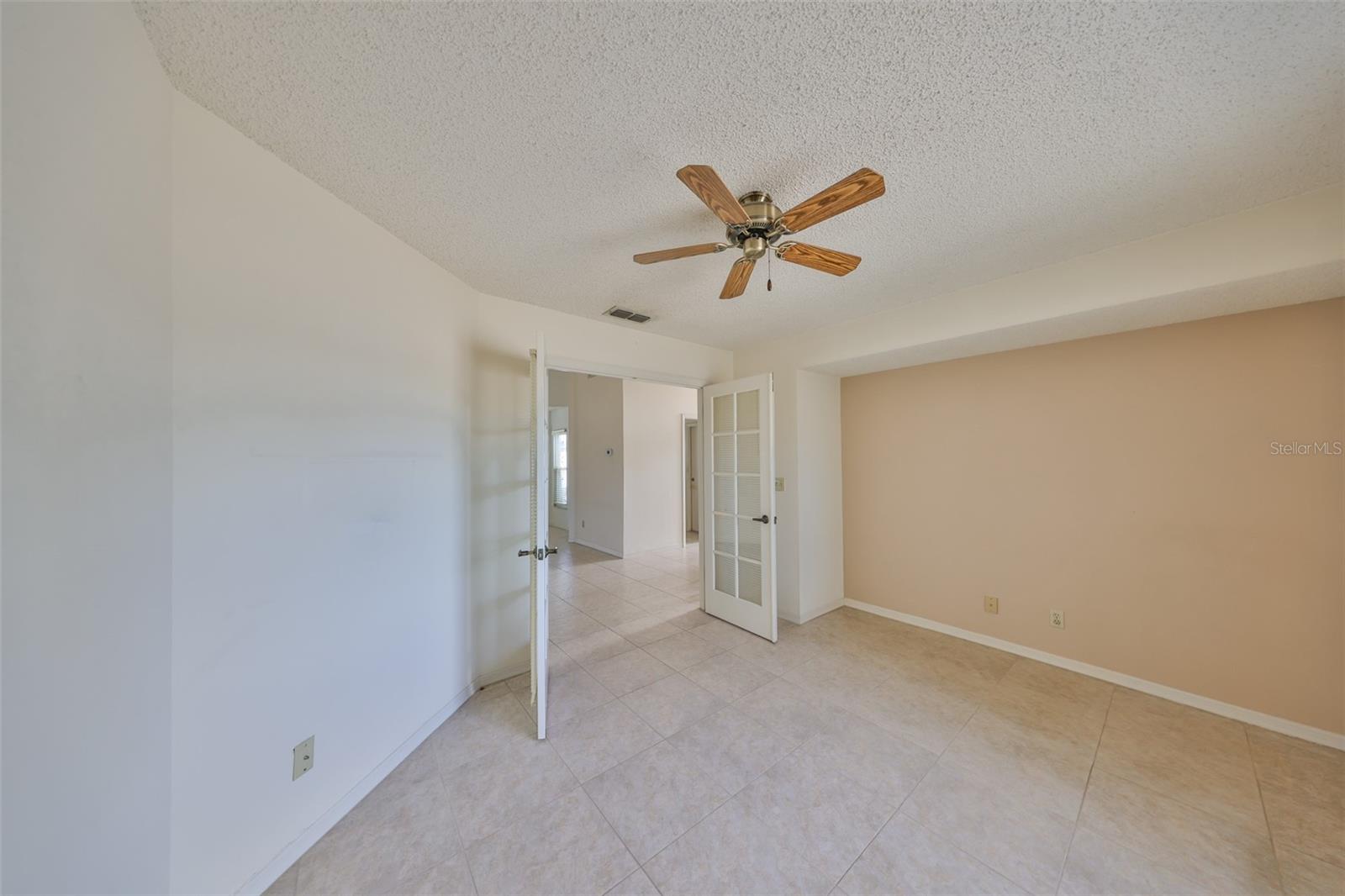 243 LINGER LN, SUN CITY CENTER, FL, 33573