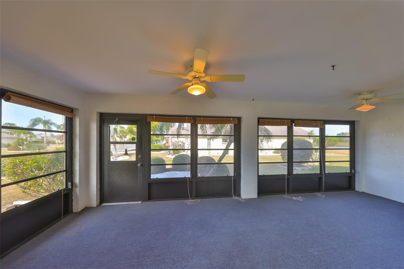 243 LINGER LN, SUN CITY CENTER, FL, 33573