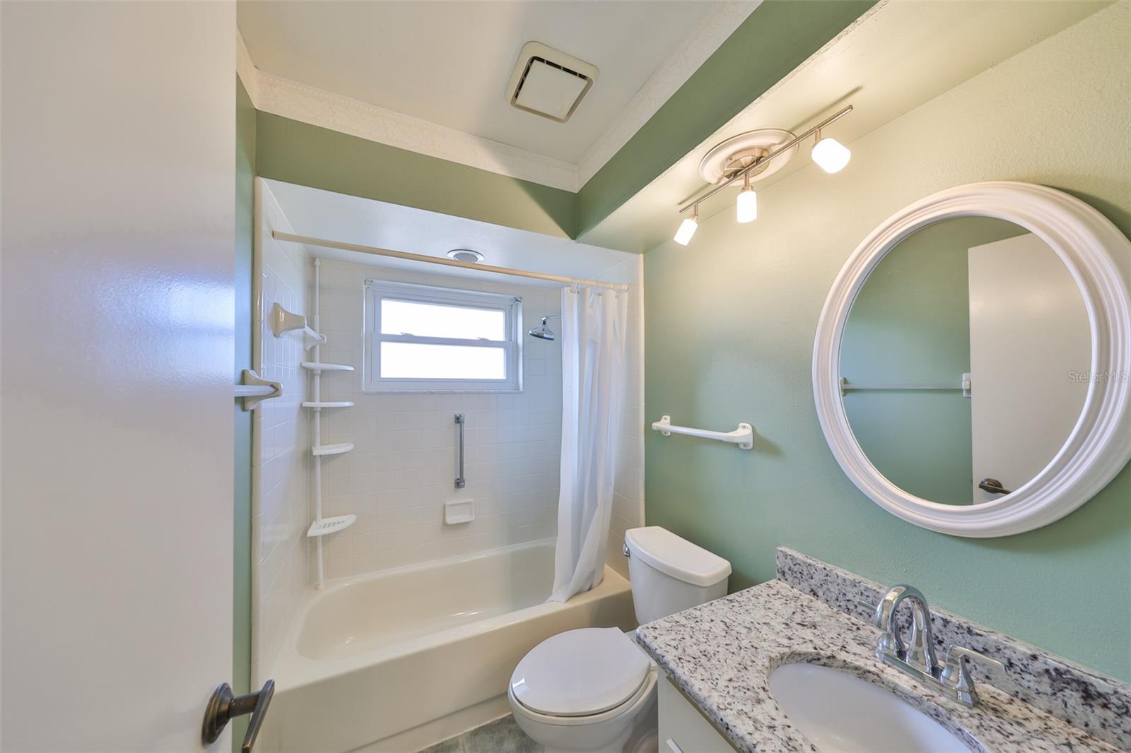 243 LINGER LN, SUN CITY CENTER, FL, 33573