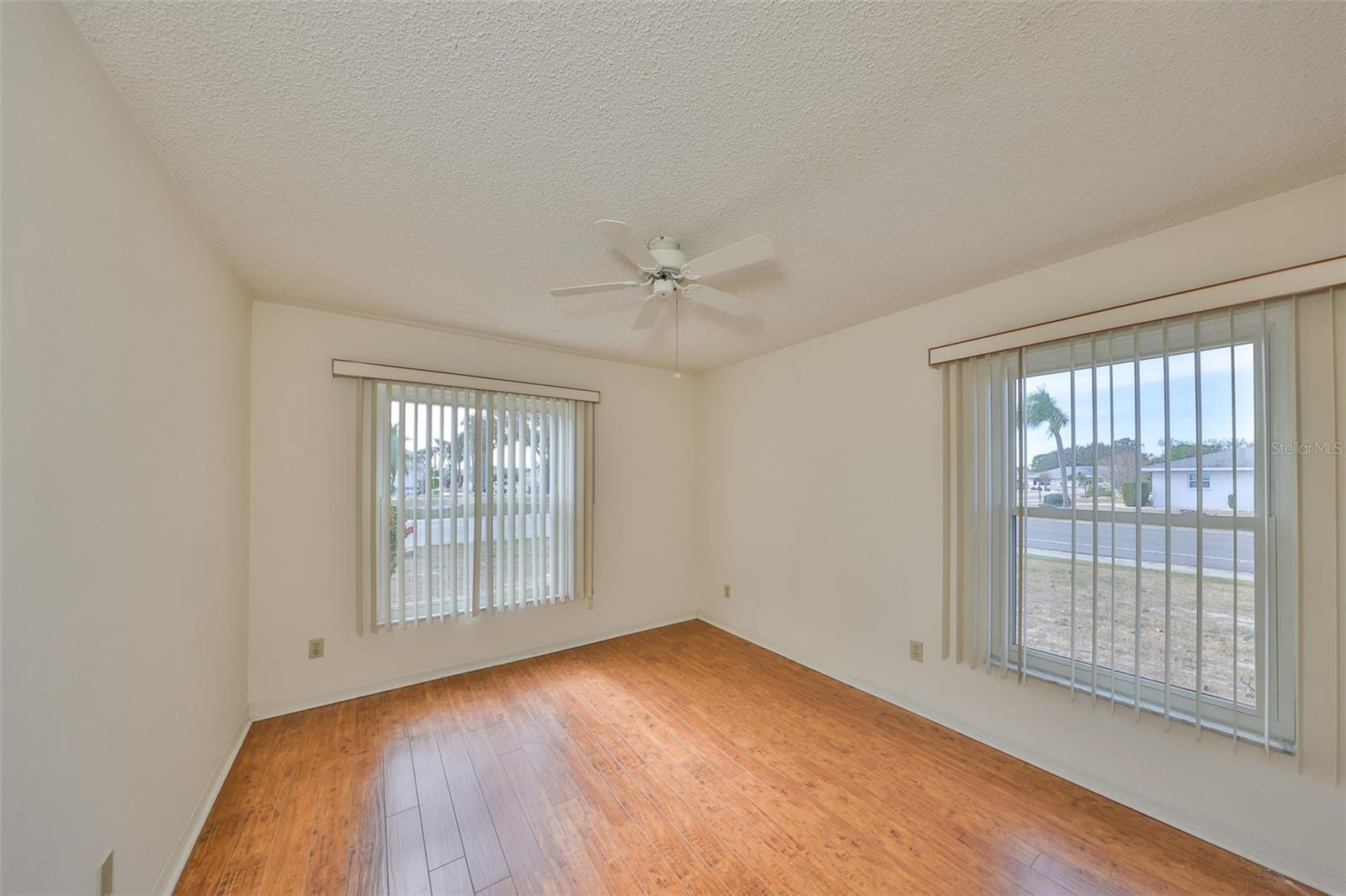 243 LINGER LN, SUN CITY CENTER, FL, 33573