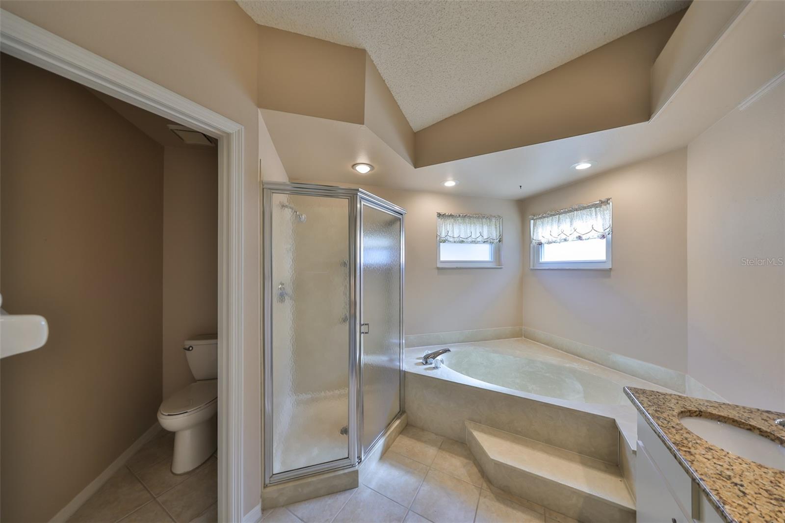 243 LINGER LN, SUN CITY CENTER, FL, 33573