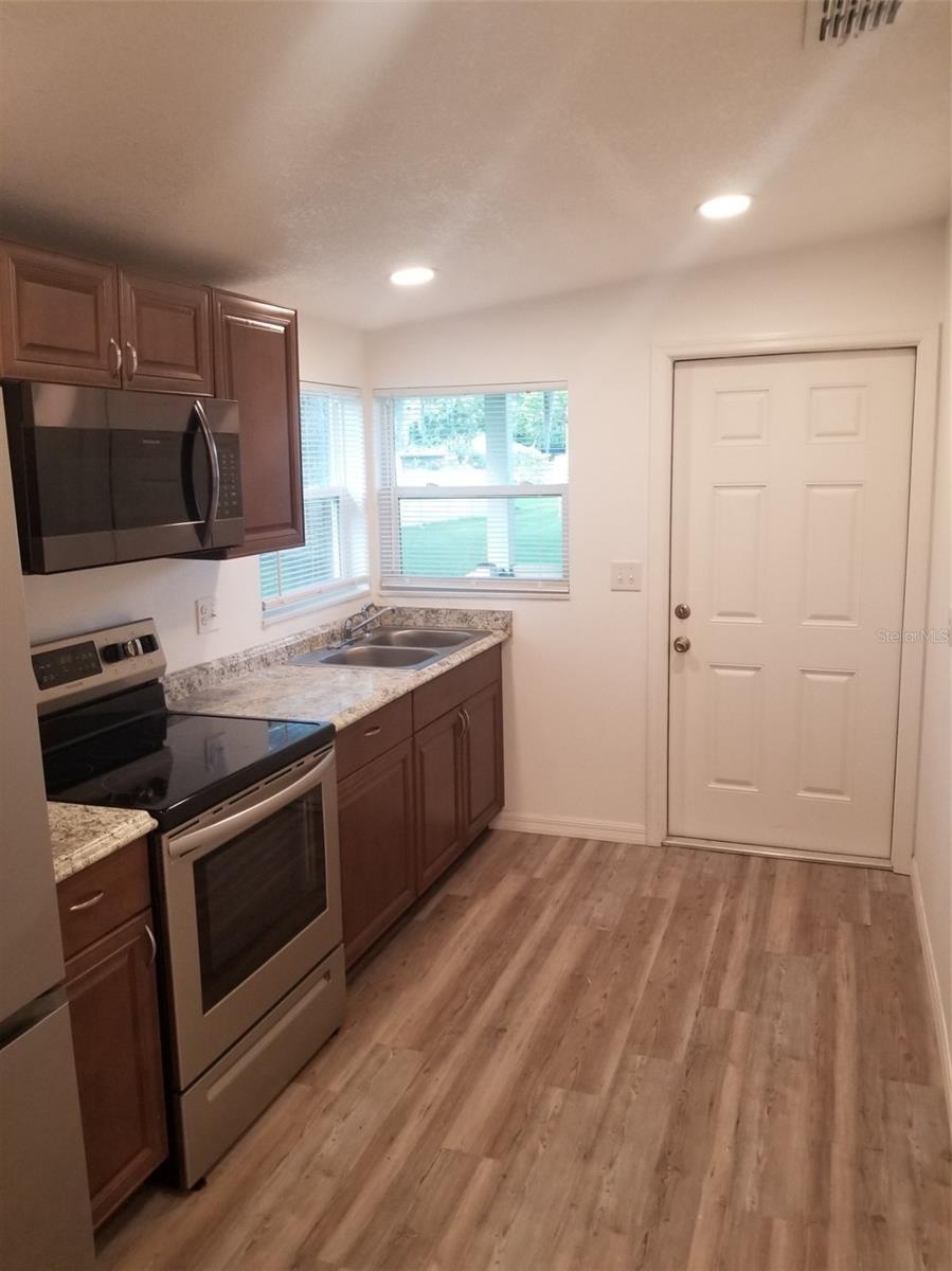 318 W OAKLAND AVE #B, OAKLAND, FL, 34760