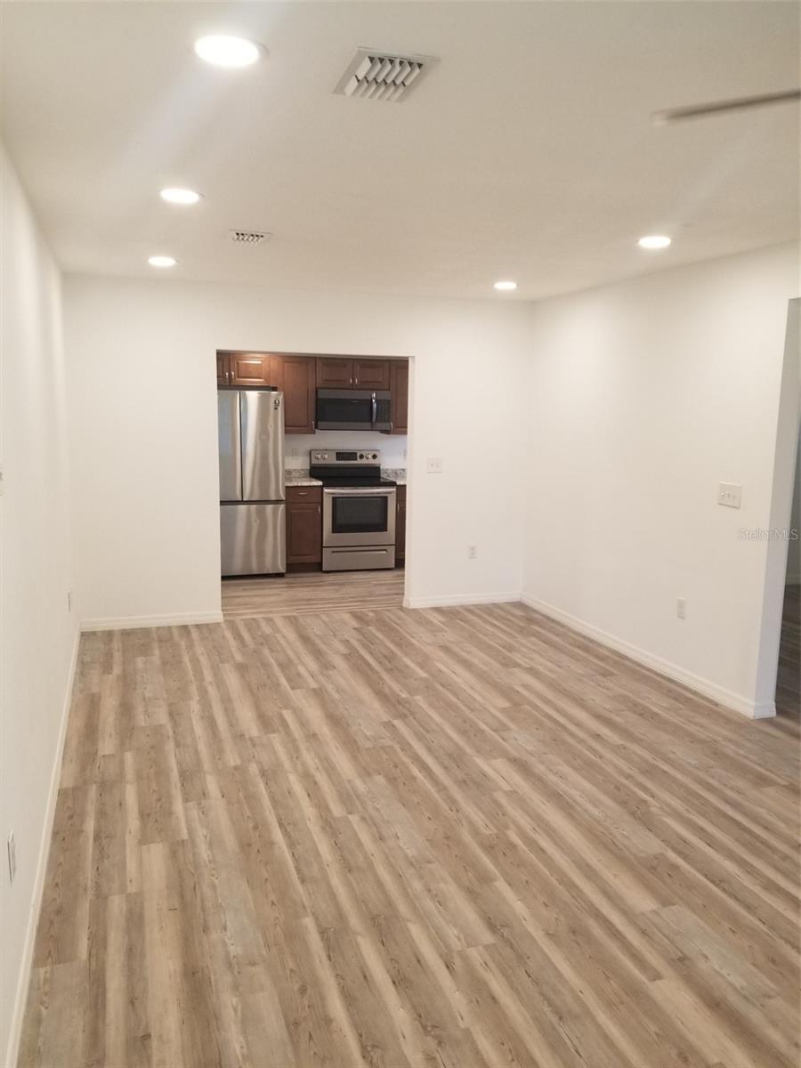 318 W OAKLAND AVE #B, OAKLAND, FL, 34760