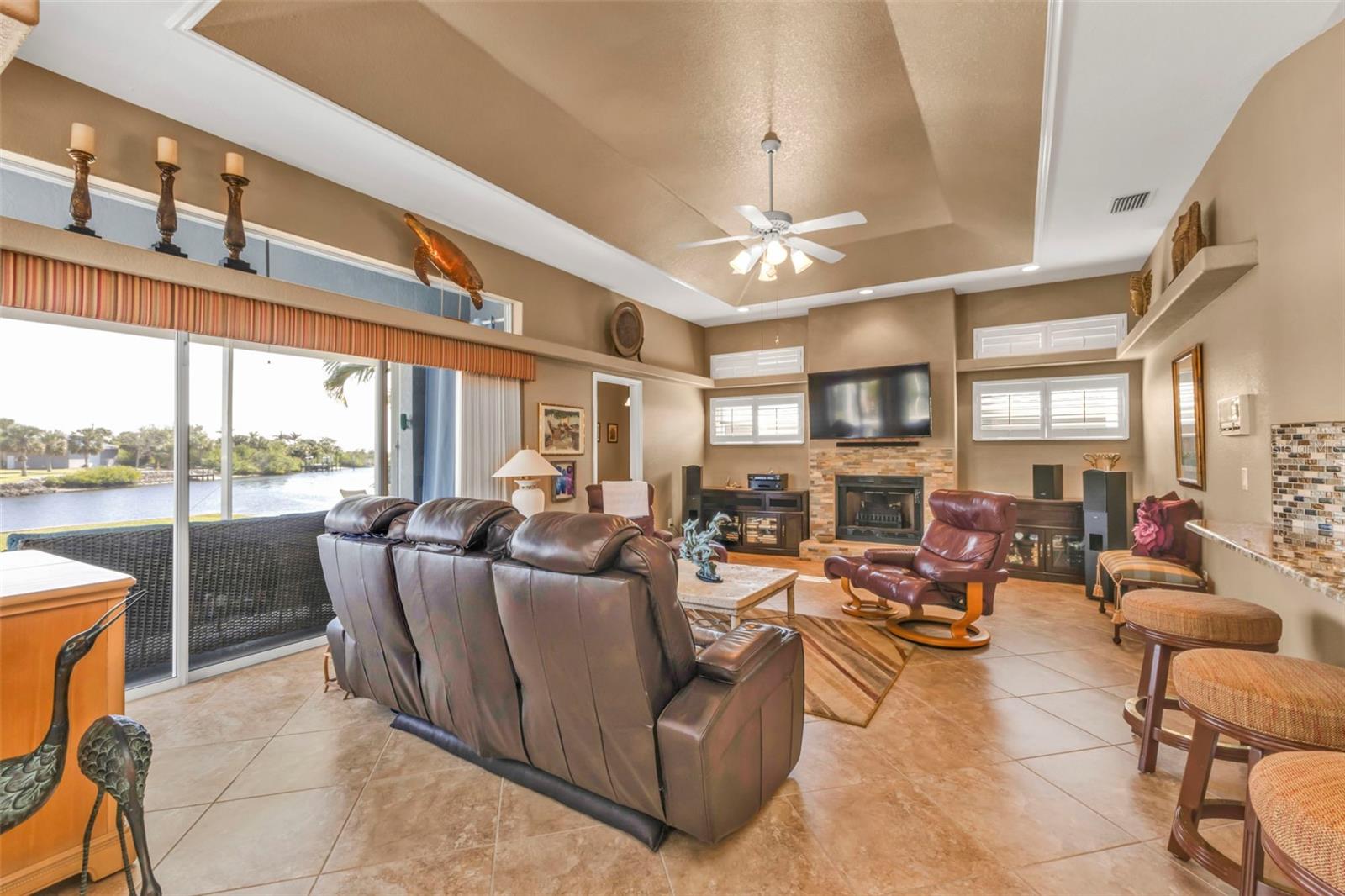 18138 EAU GALLIE CIR, PORT CHARLOTTE, FL, 33948