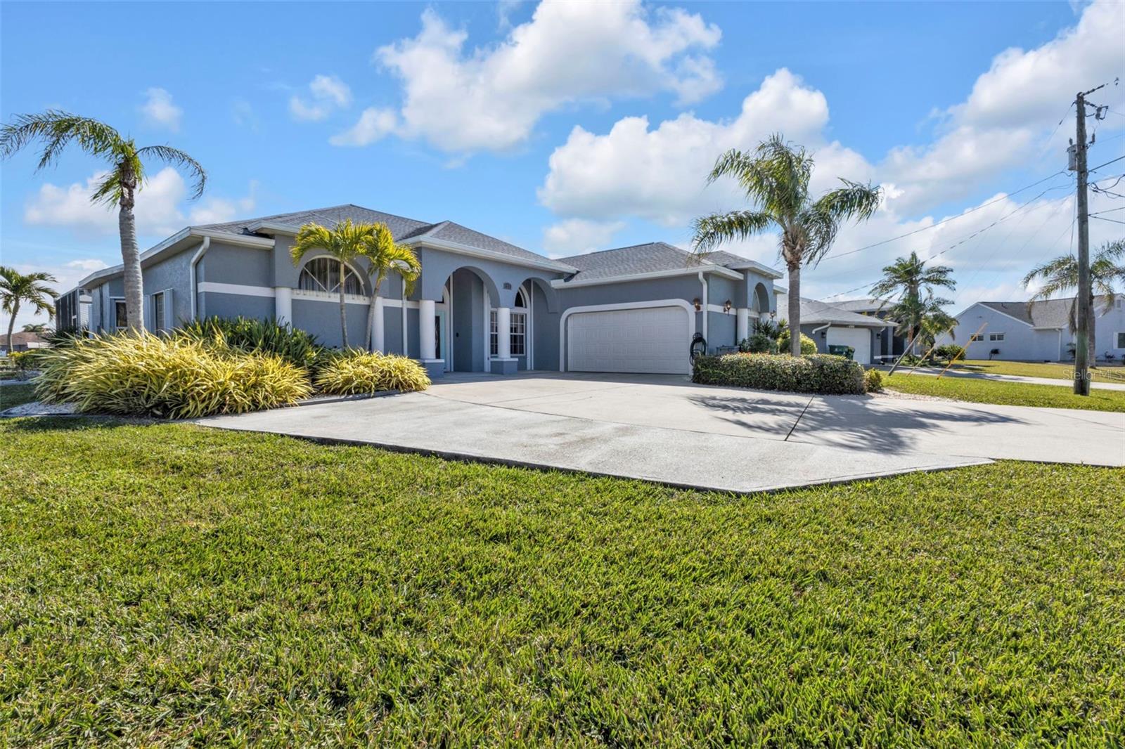 18138 EAU GALLIE CIR, PORT CHARLOTTE, FL, 33948