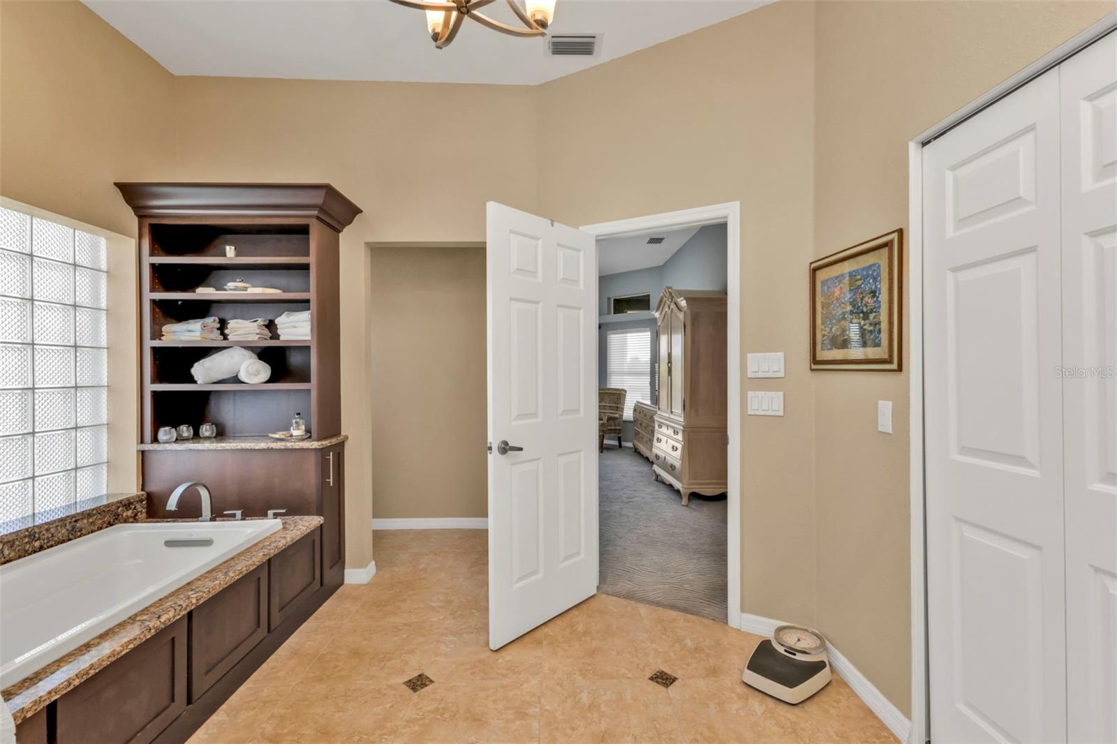 18138 EAU GALLIE CIR, PORT CHARLOTTE, FL, 33948