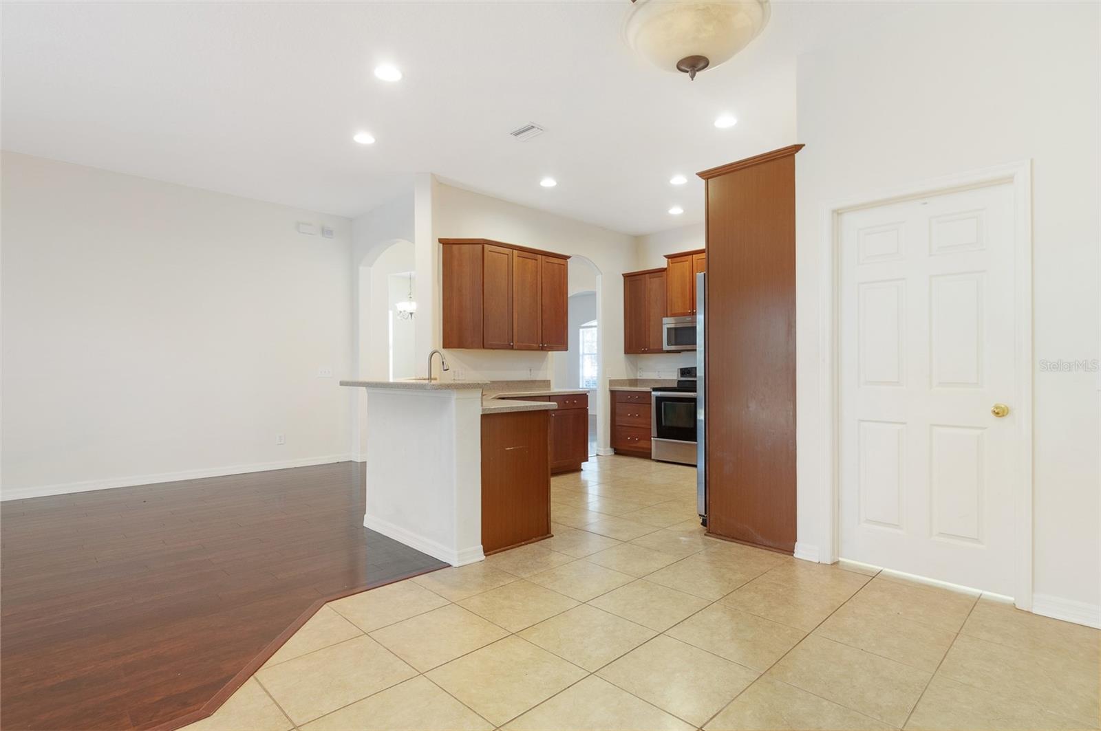 10721 ROCKLEDGE VIEW DR, RIVERVIEW, FL, 33579