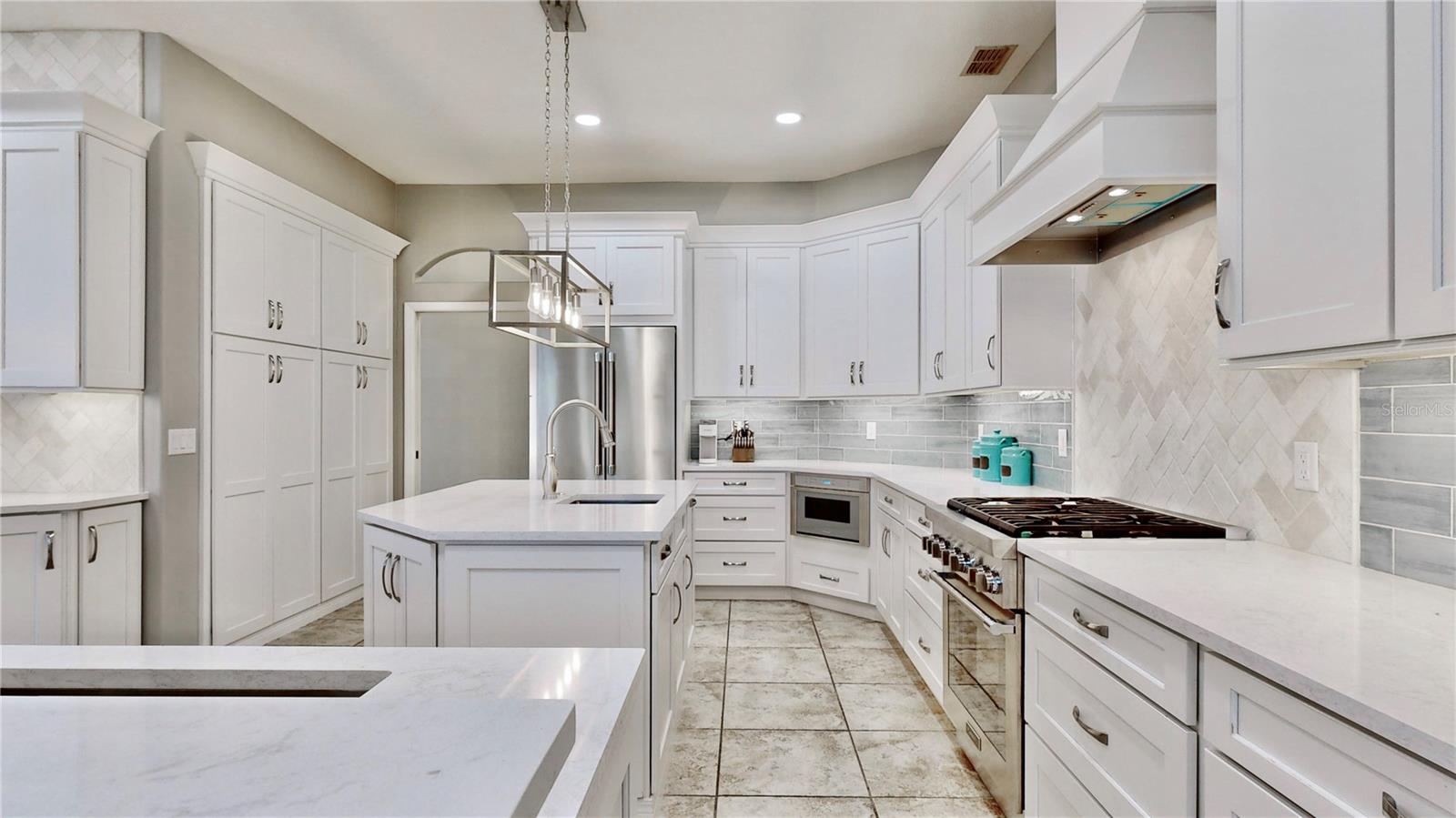 5253 MIRA VISTA DR, PALM HARBOR, FL, 34685
